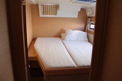 Lagoon 421 - photo 12