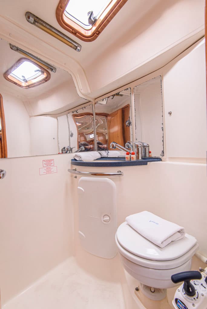 Bavaria 37 Cruiser - photo 16