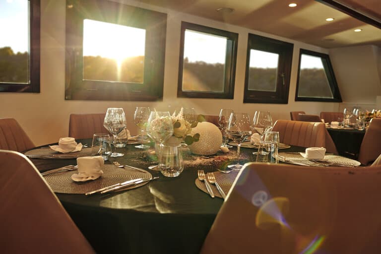 Motoryacht - photo 16