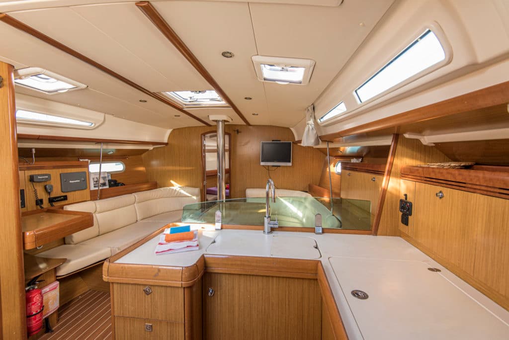 Sun Odyssey 42 i - photo 4