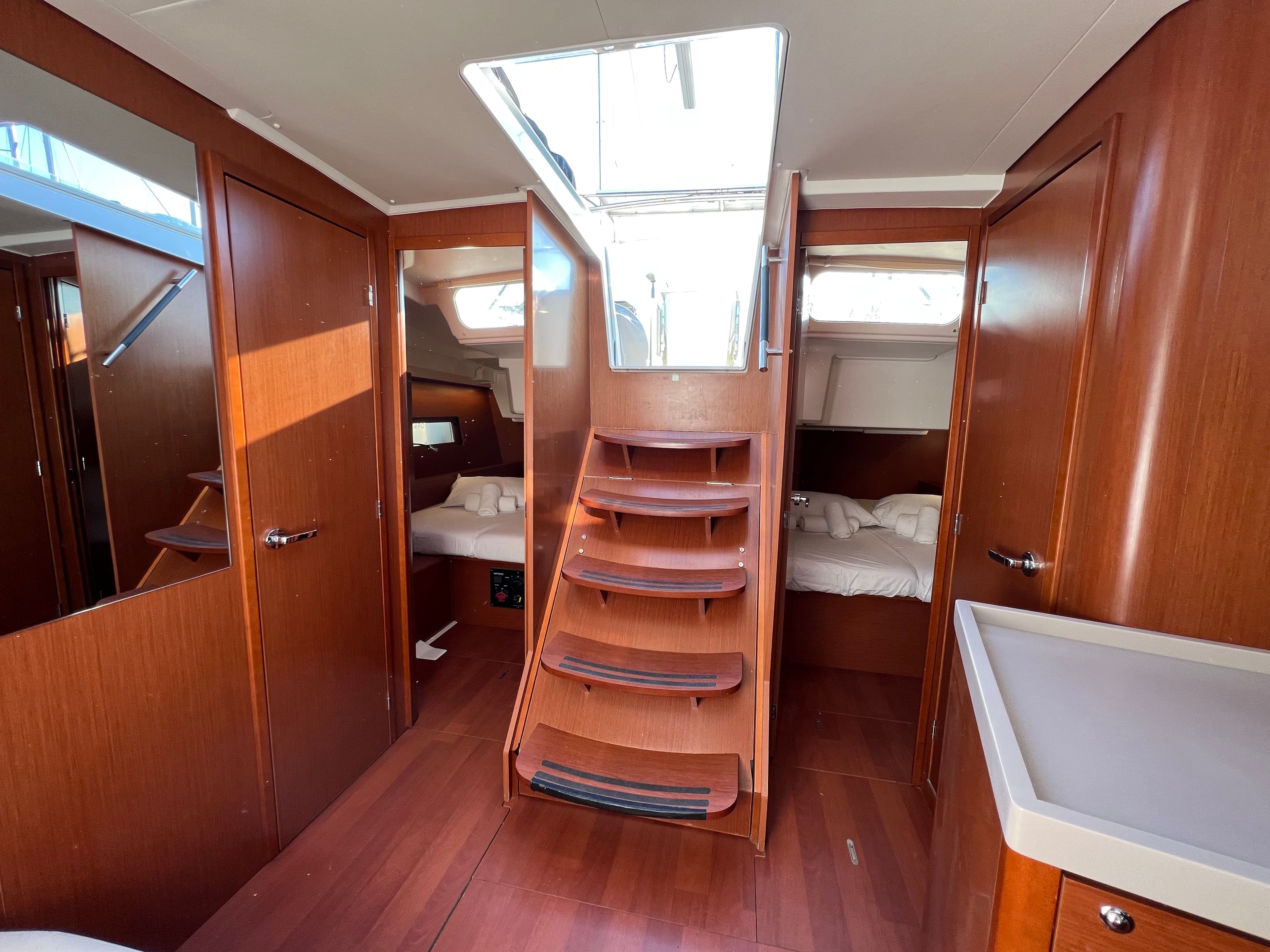 Oceanis 46.1 - photo 12