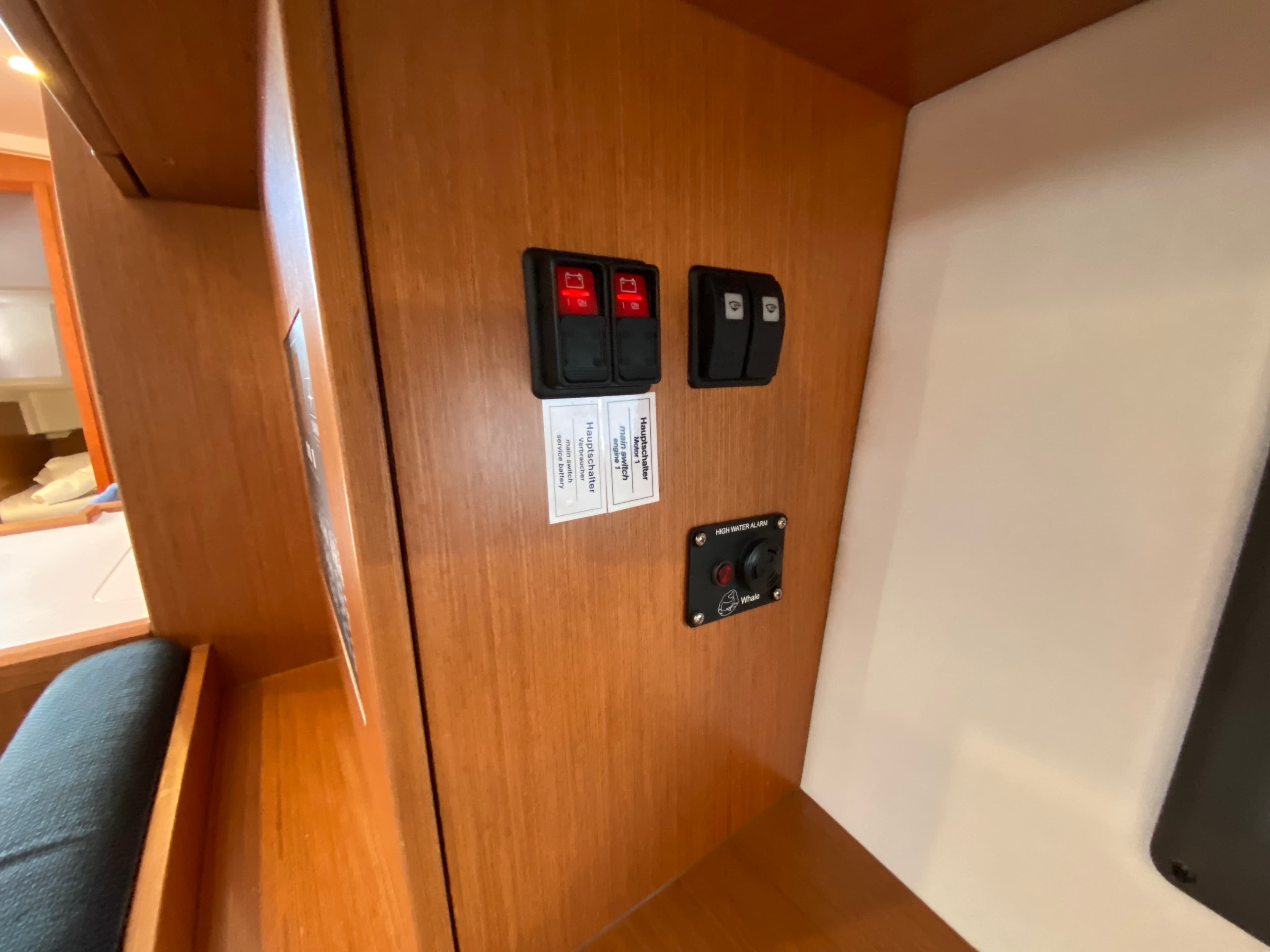 Bavaria C42 - photo 17