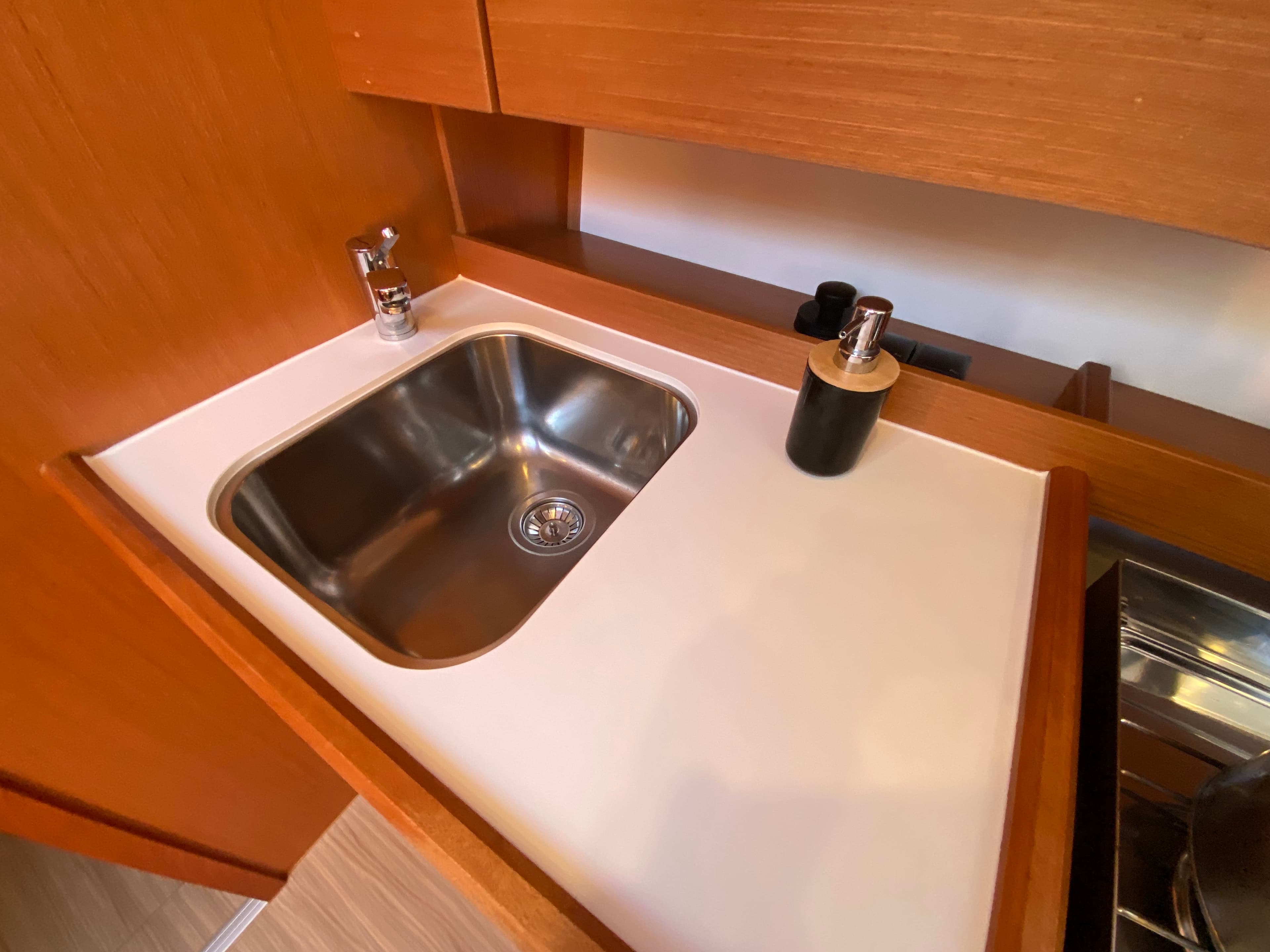 Bavaria C42 - photo 16