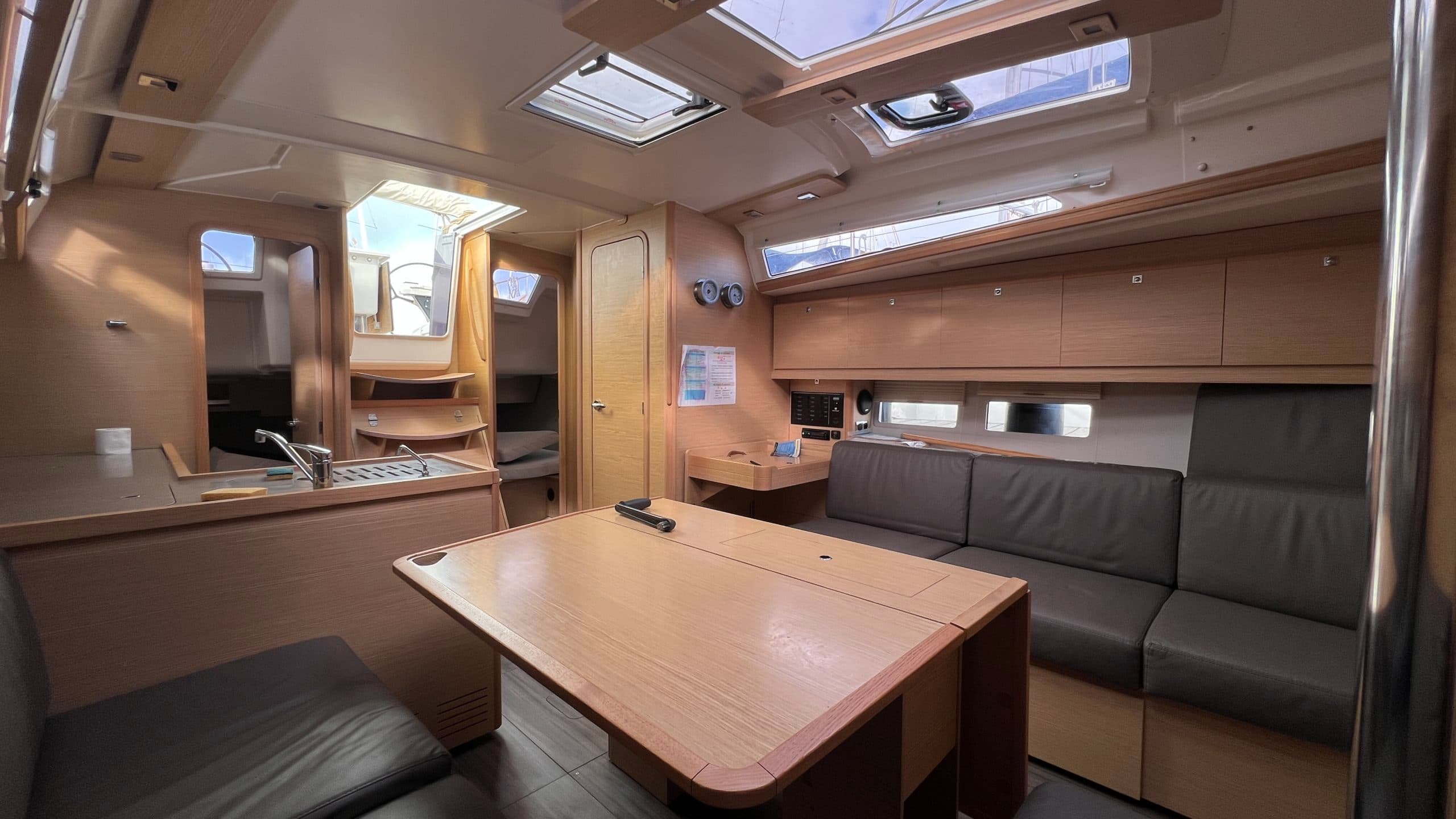 Dufour 390 - photo 5
