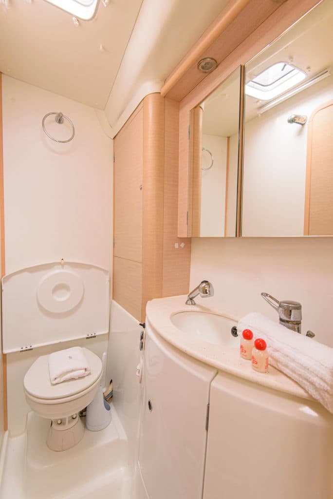 Lagoon 440 - photo 8