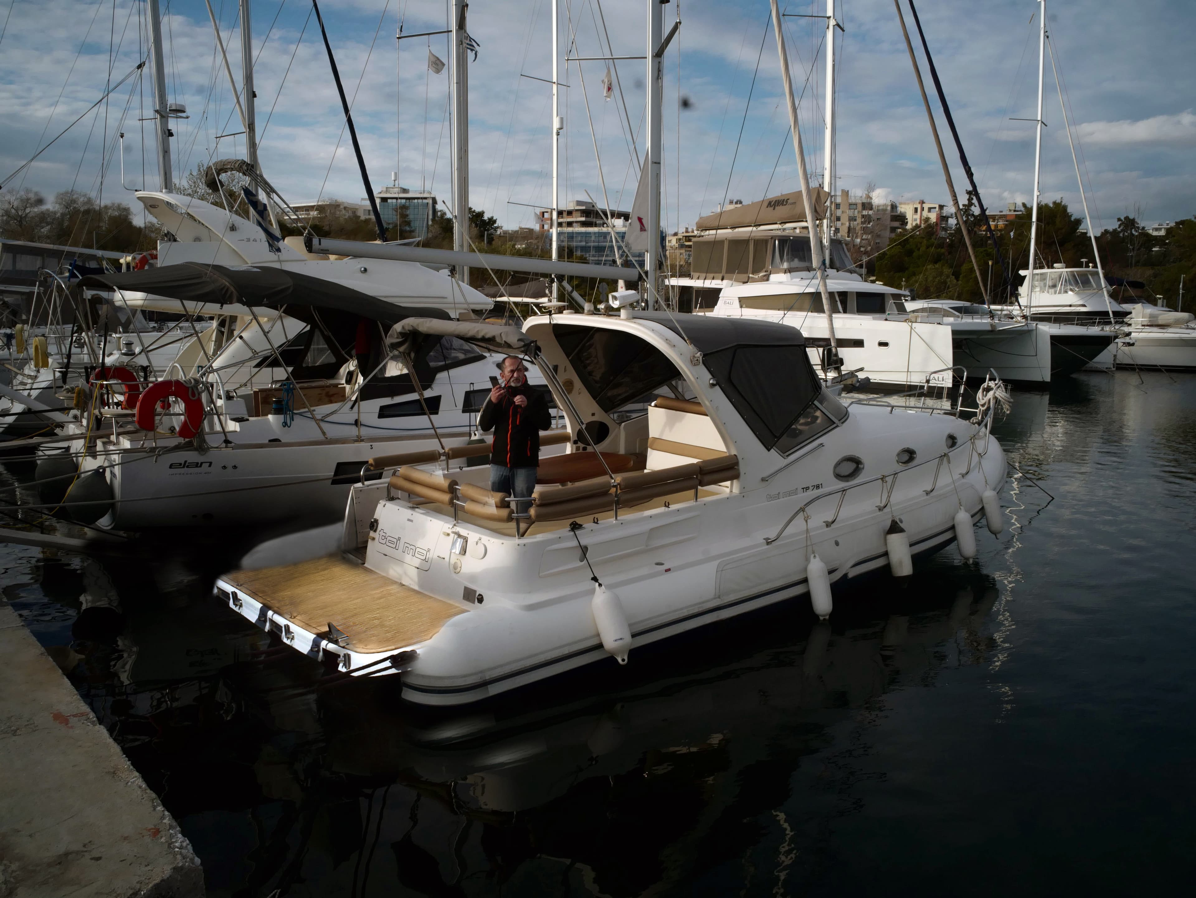 Mostro Cabin 9 - photo