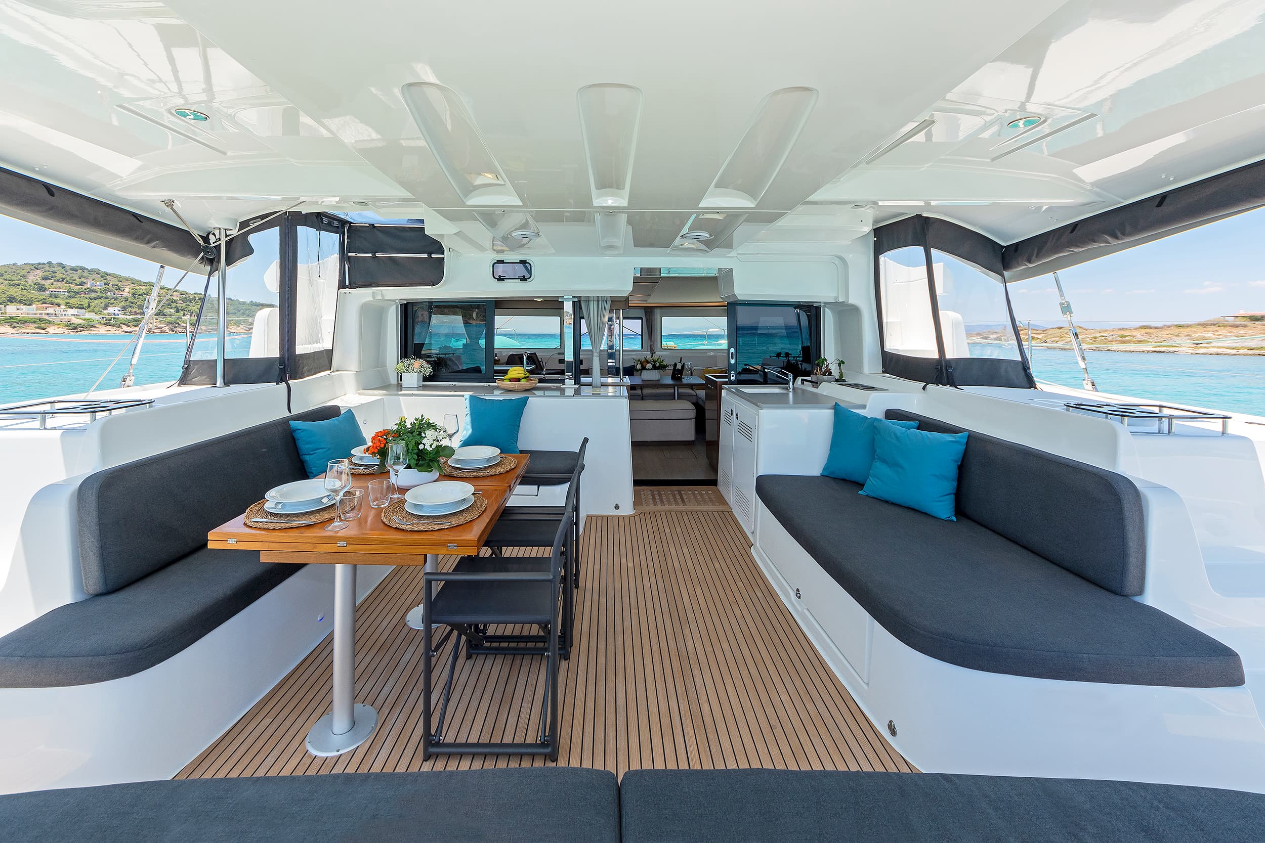 Lagoon 46  - photo 9