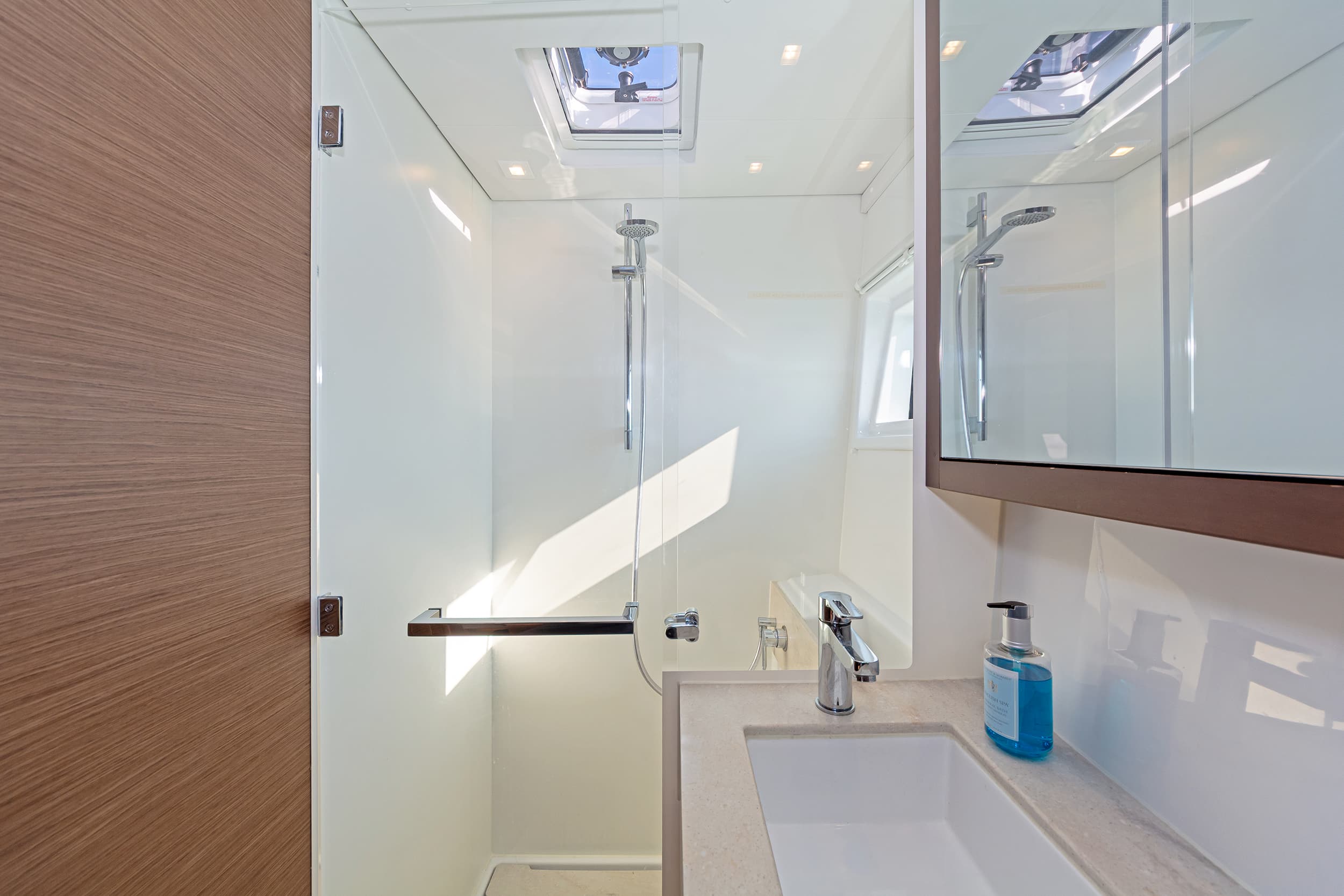 Lagoon 46  - photo 27