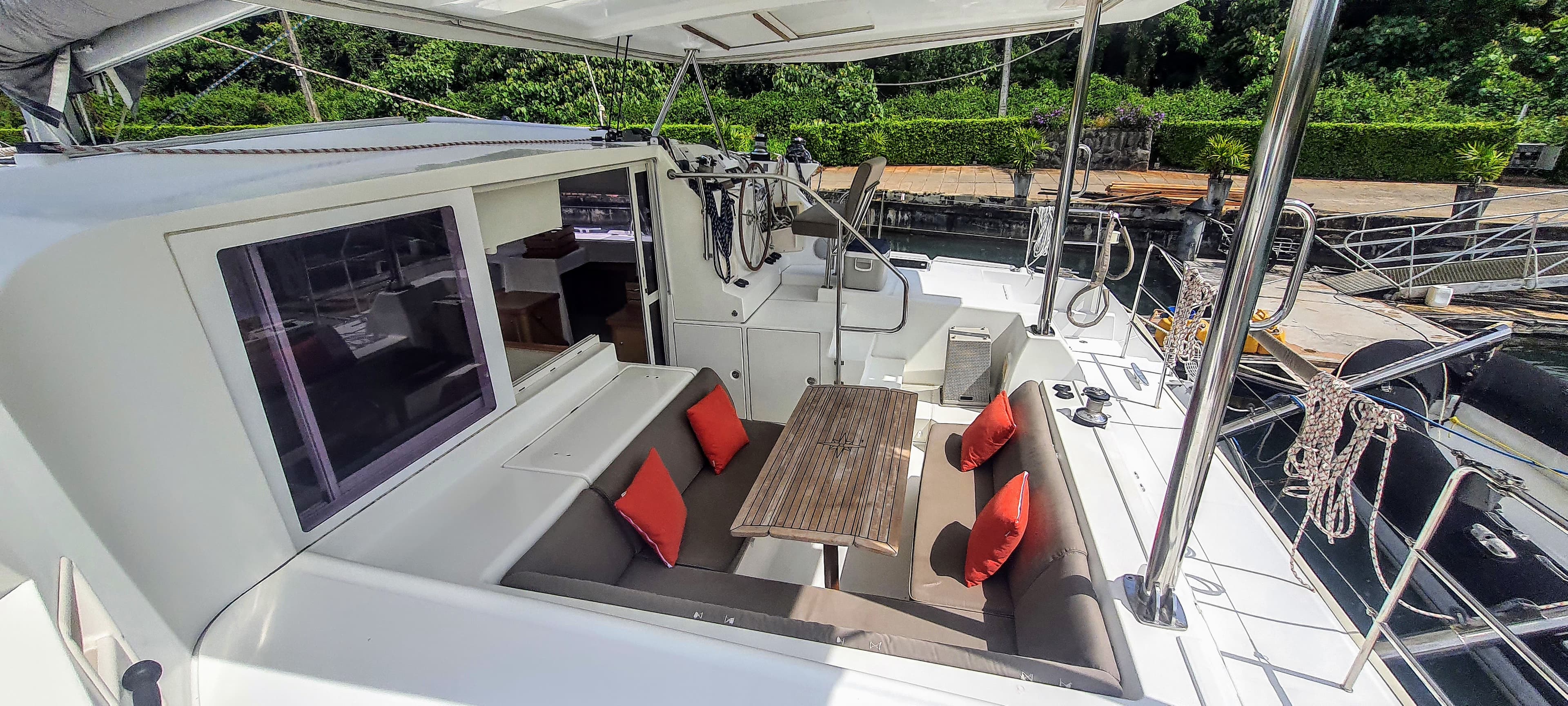 Lagoon 420 - photo 11