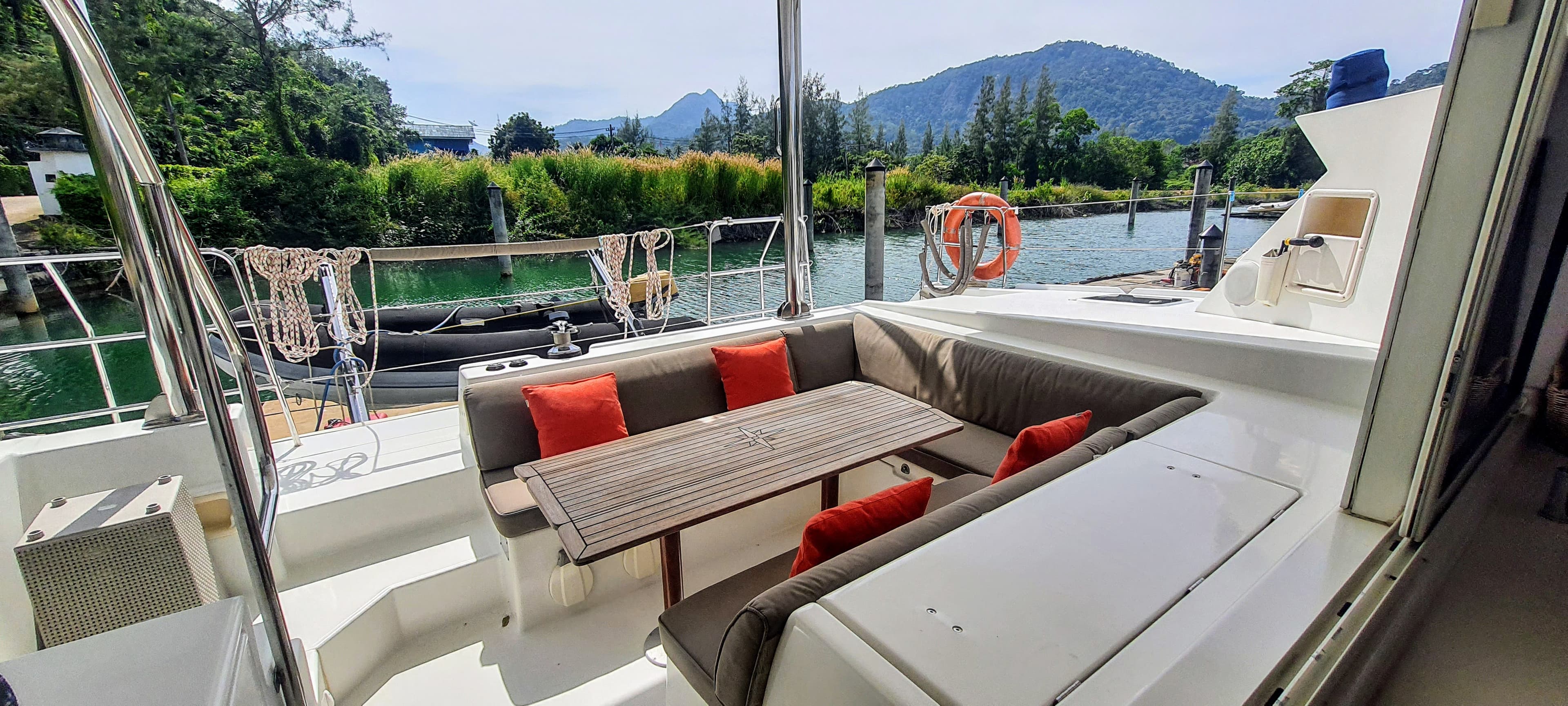 Lagoon 420 - photo 17