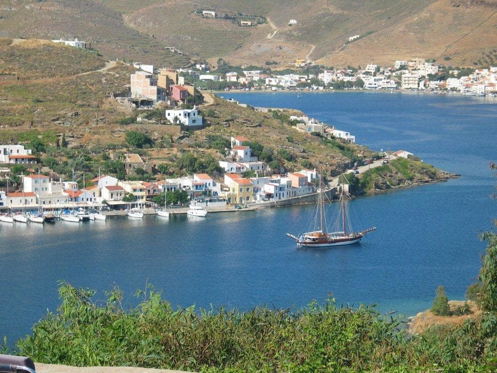 Motor sailer - photo 17