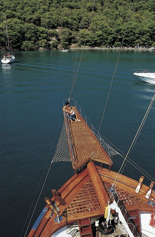 Motor sailer - photo 37