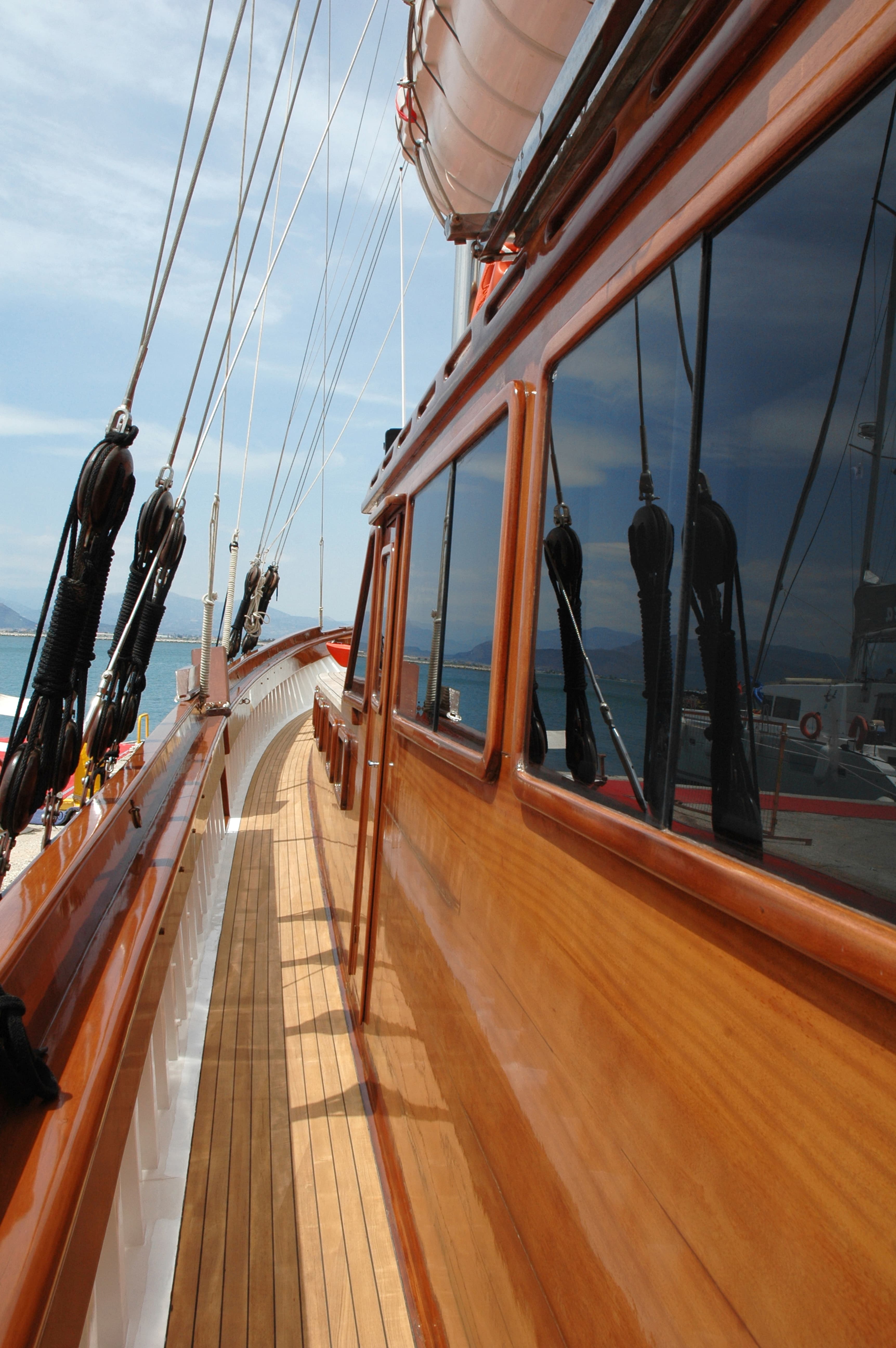 Motor sailer - photo 29