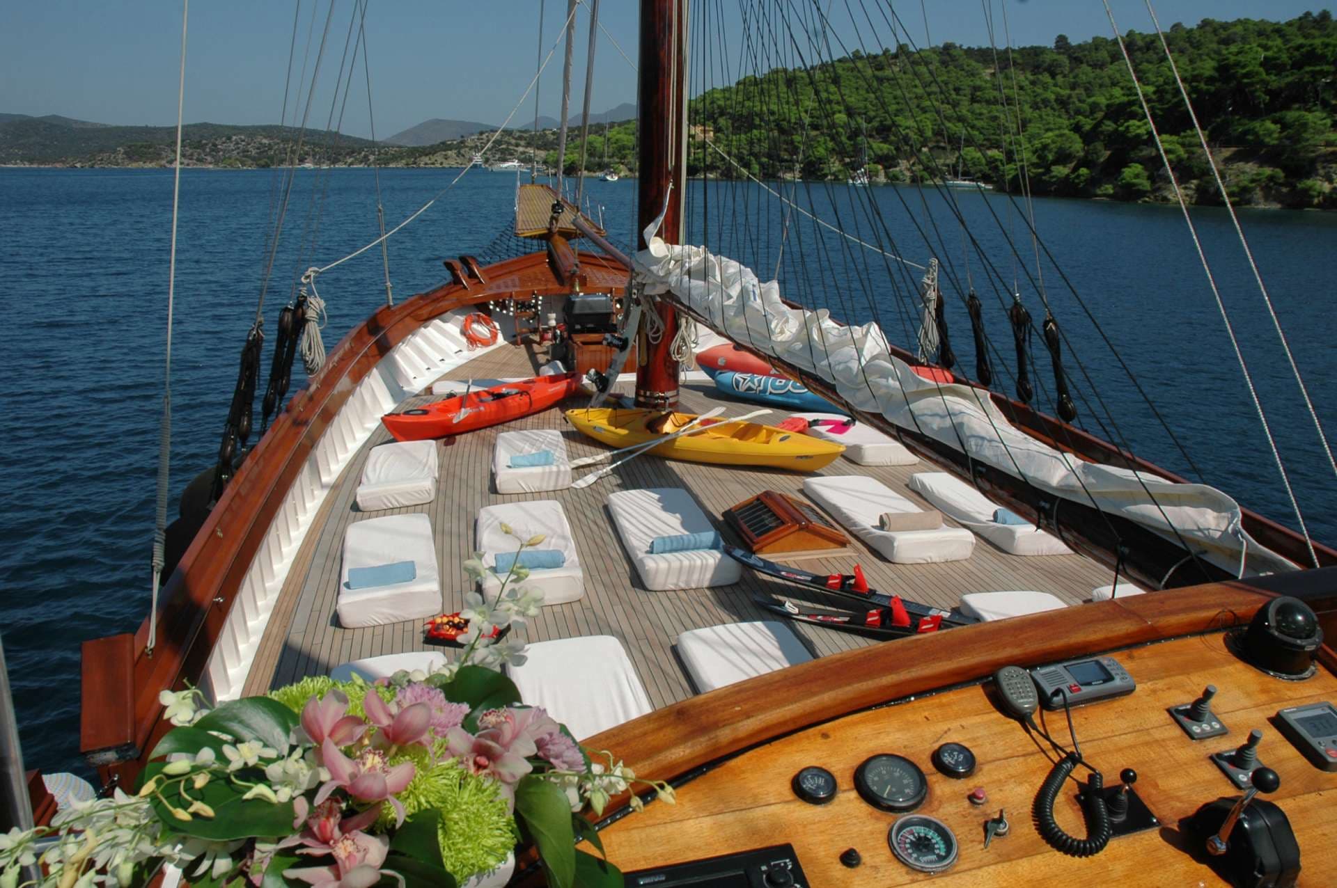 Motor sailer - photo 39