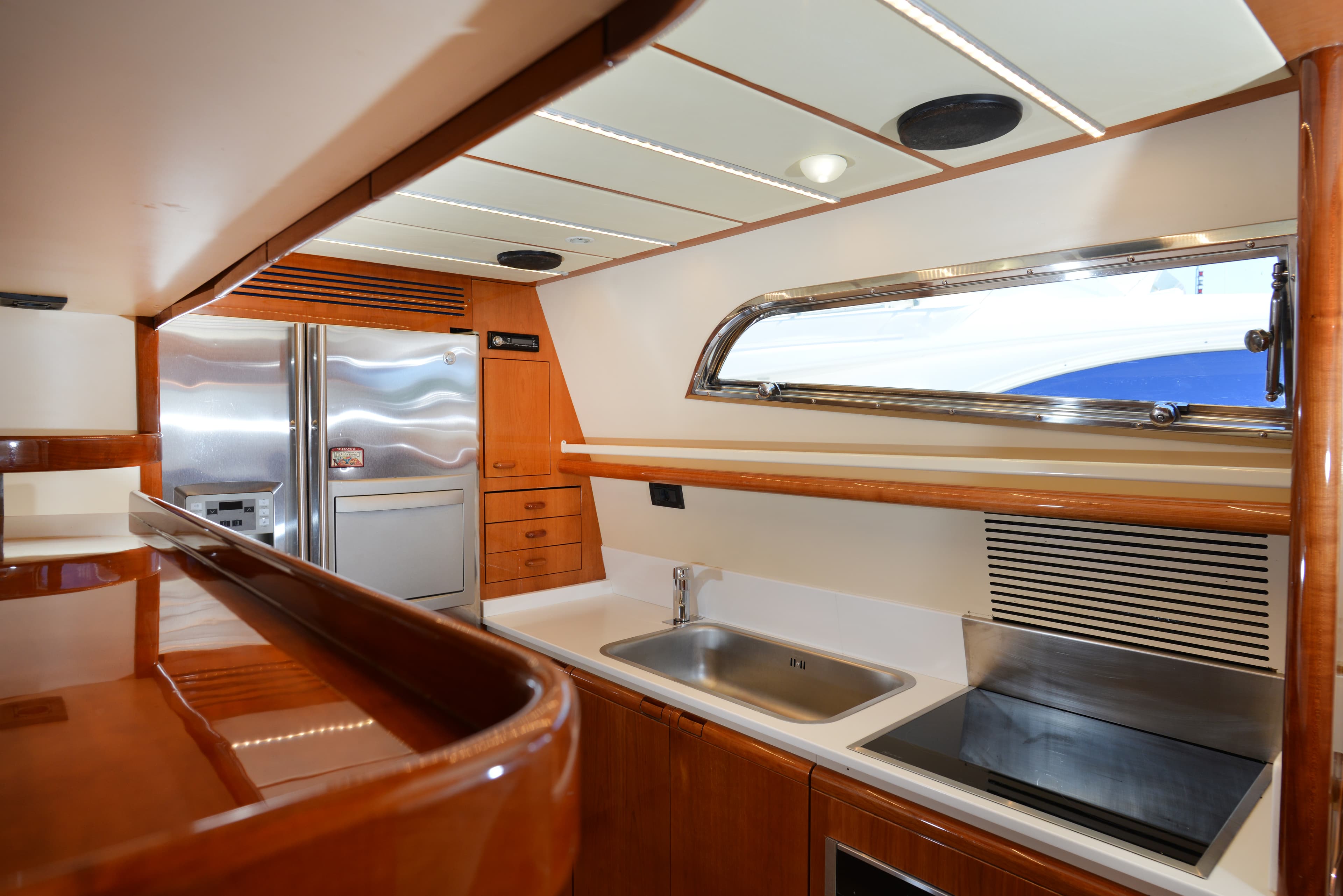 Ferretti 80 - photo 11