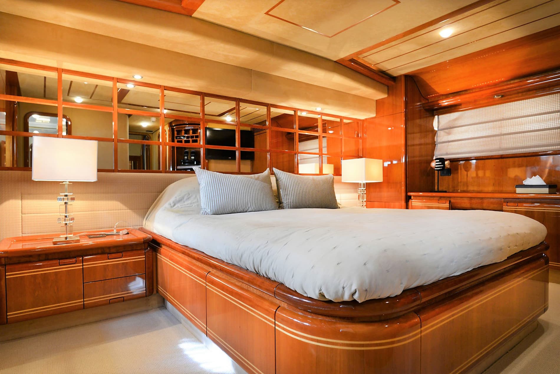 Ferretti 80 - photo 18