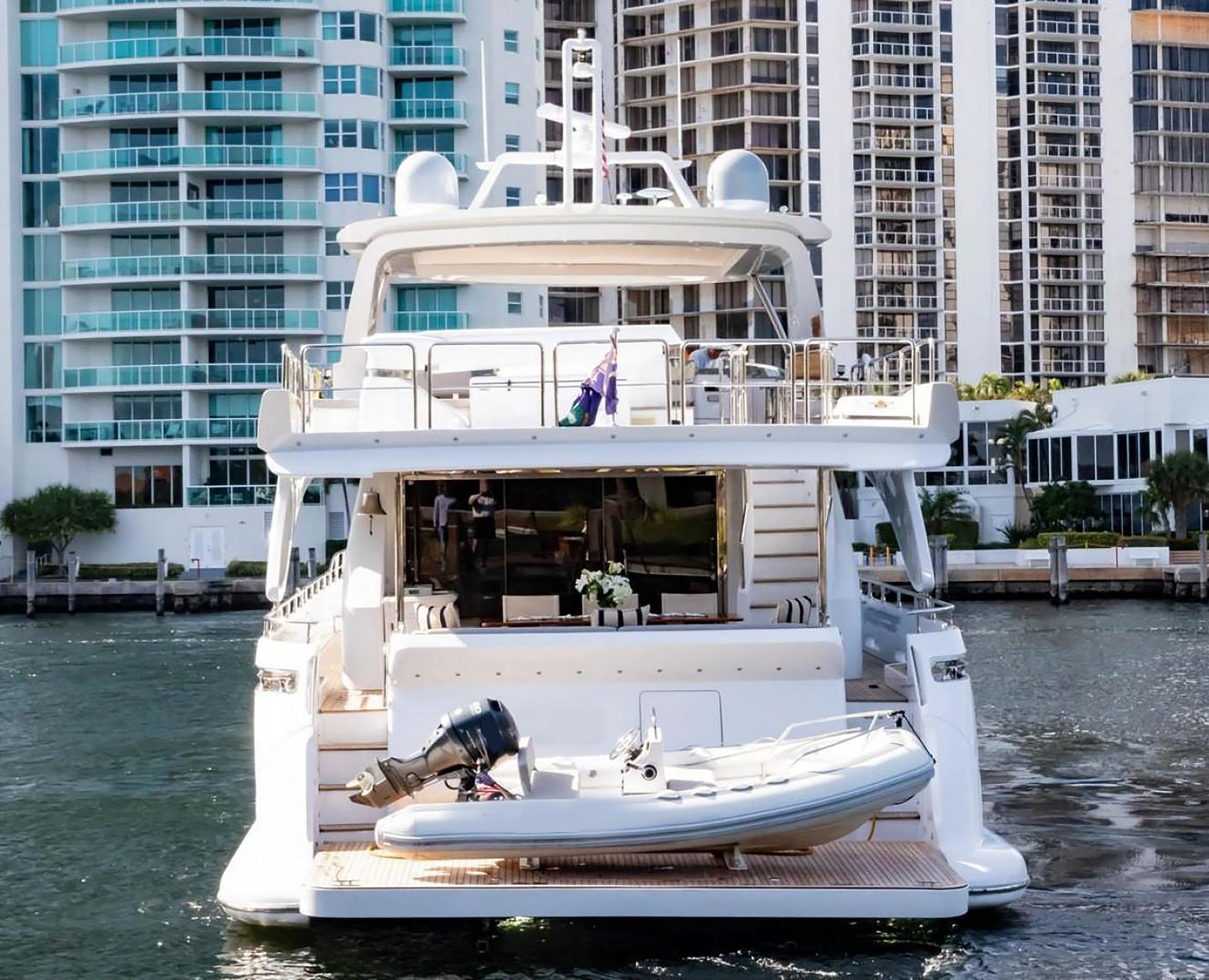 Azimut 85F - photo 33