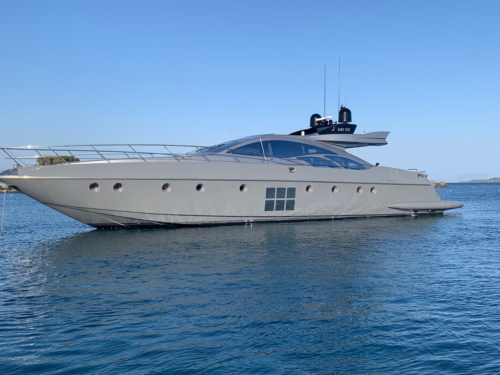 Azimut 86 - photo