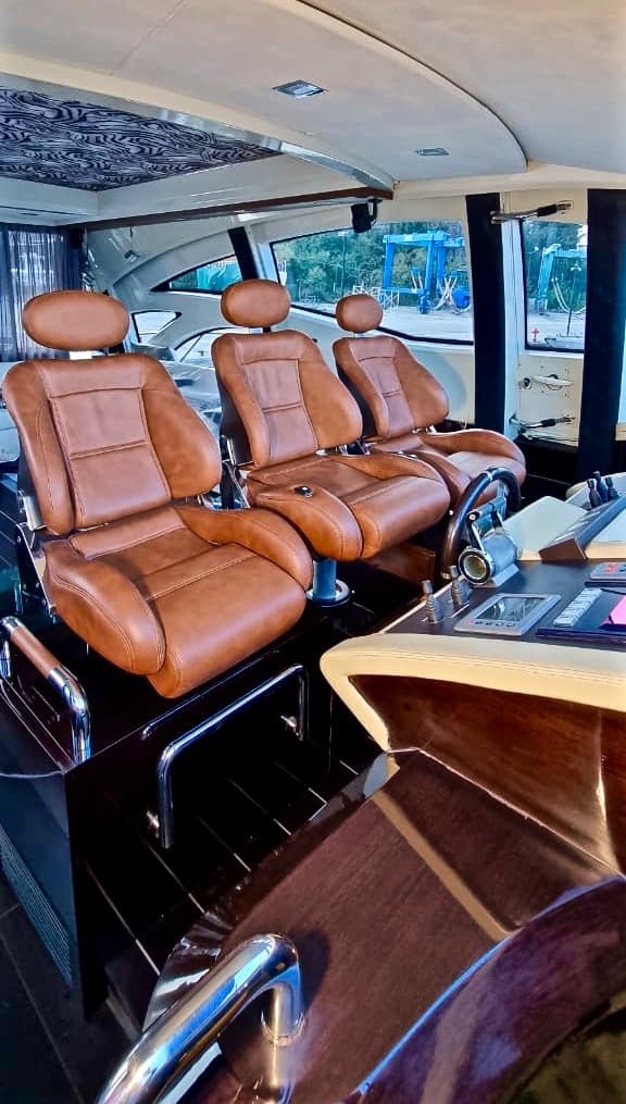 Azimut 86 - photo 14