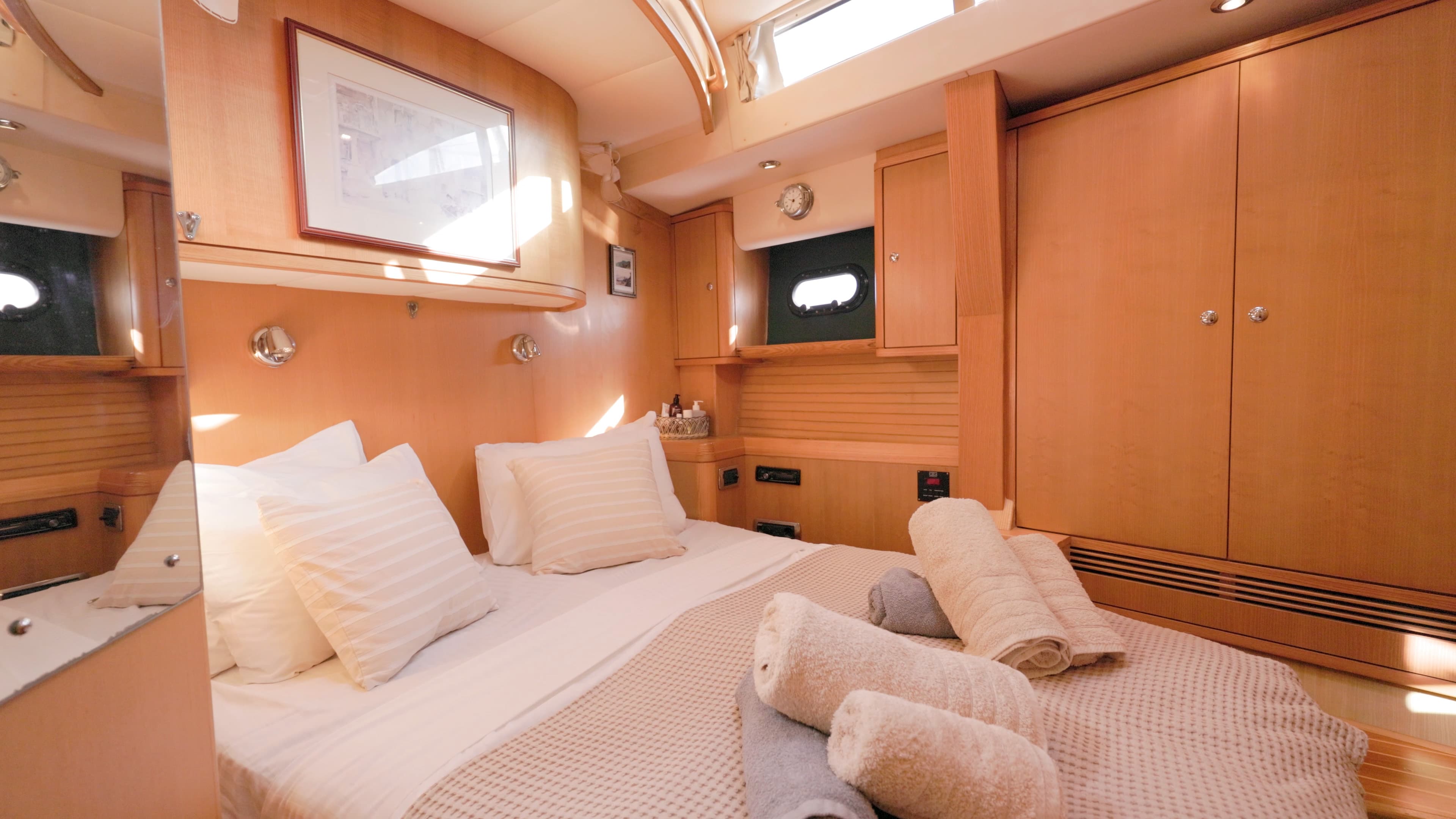 Sail boat - photo 28