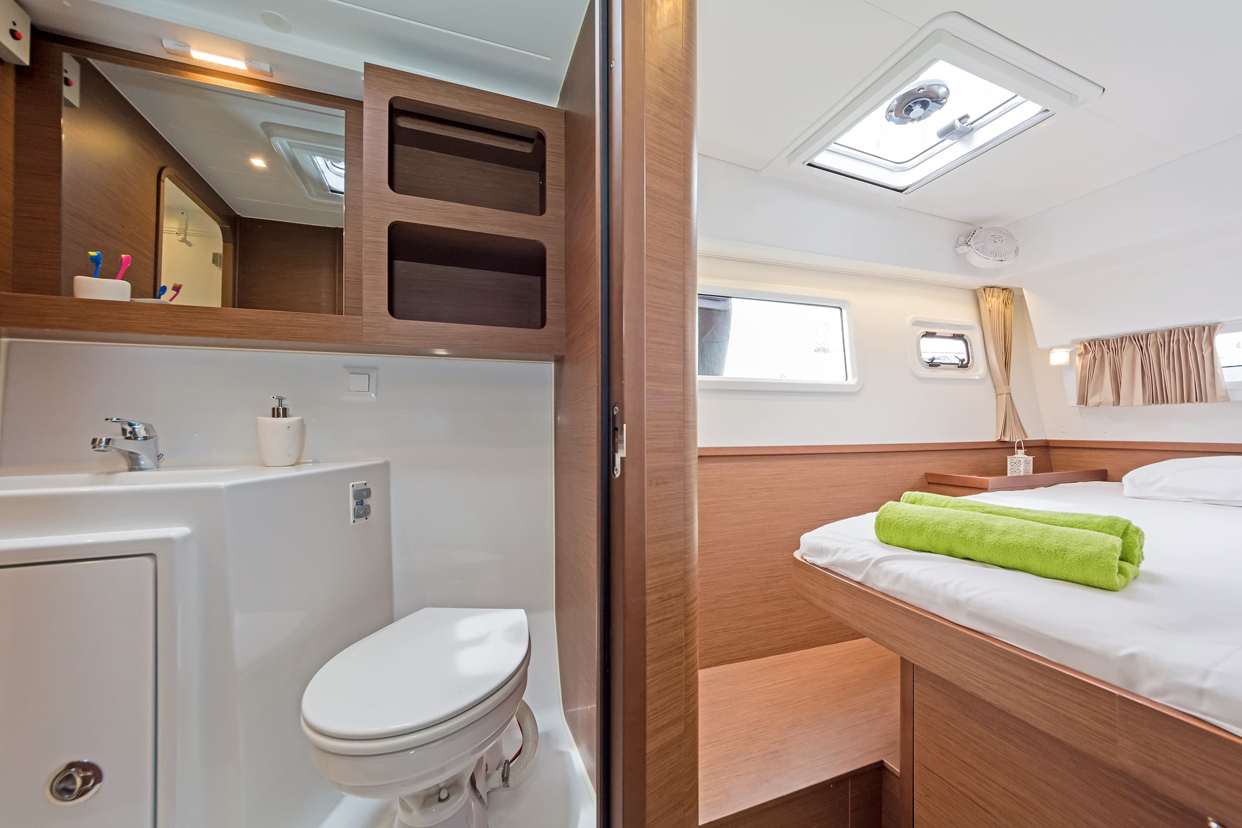 Lagoon 42 - photo 16