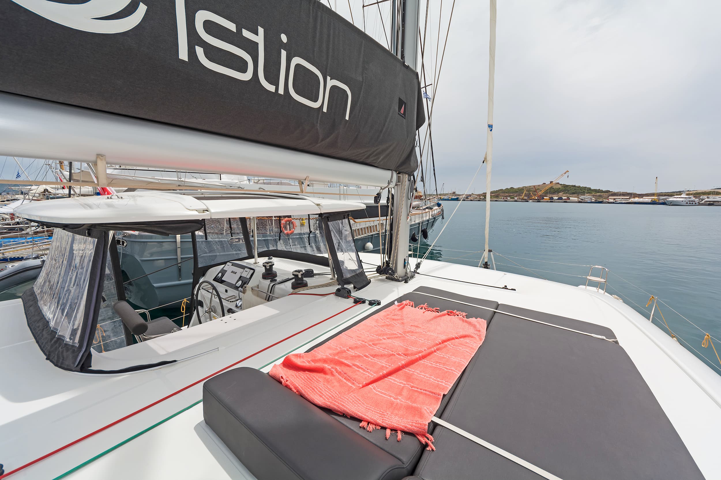 Lagoon 42 - photo 19