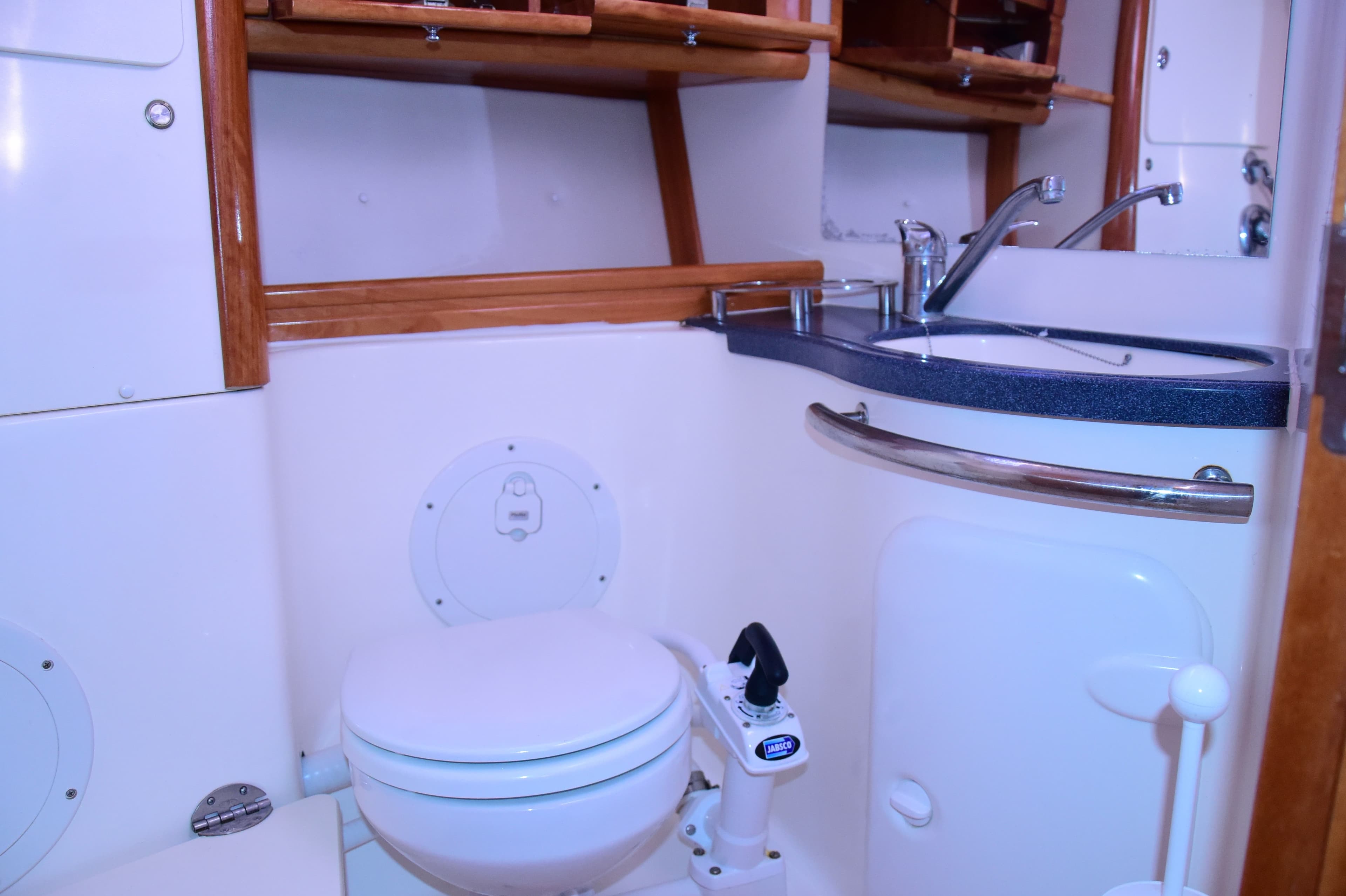 Bavaria Cruiser 50 - photo 12