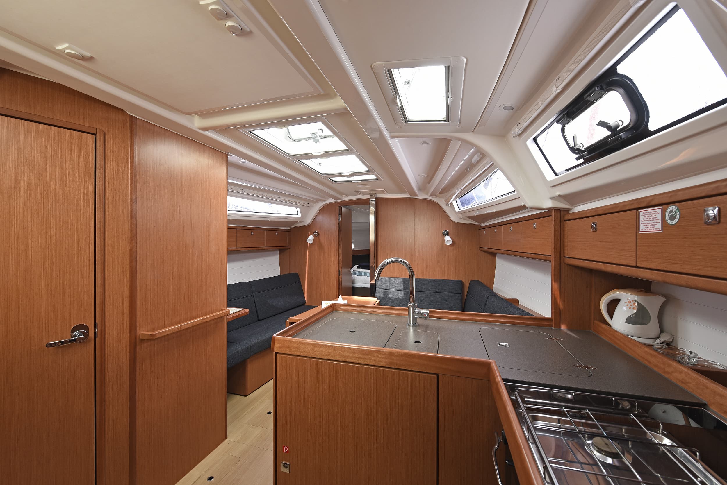 Bavaria Cruiser 37 - photo 10