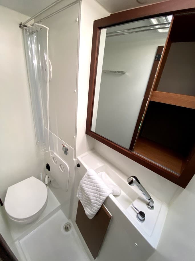 Lagoon 40 - photo 11