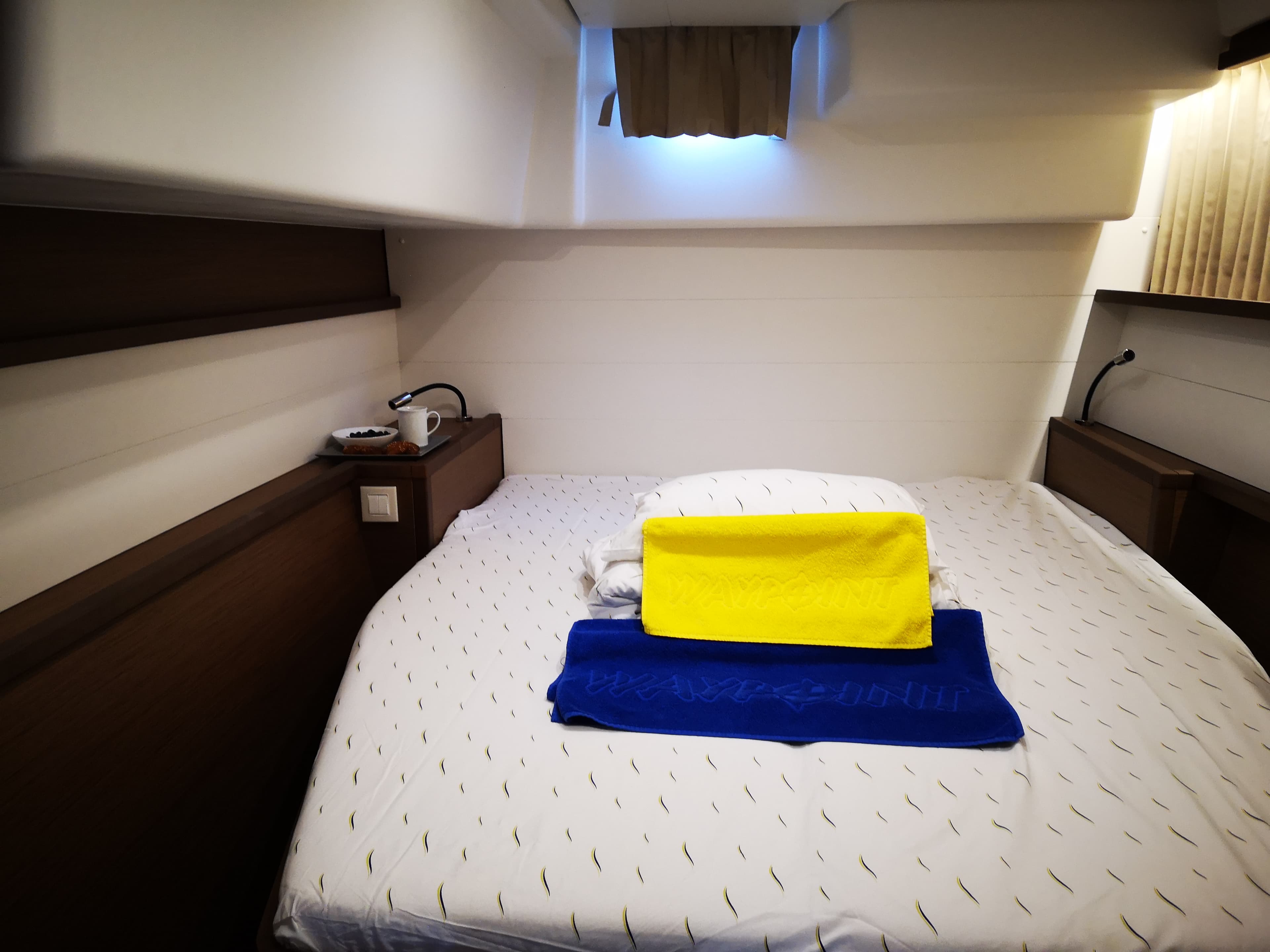 Lagoon 450 Fly - photo 8