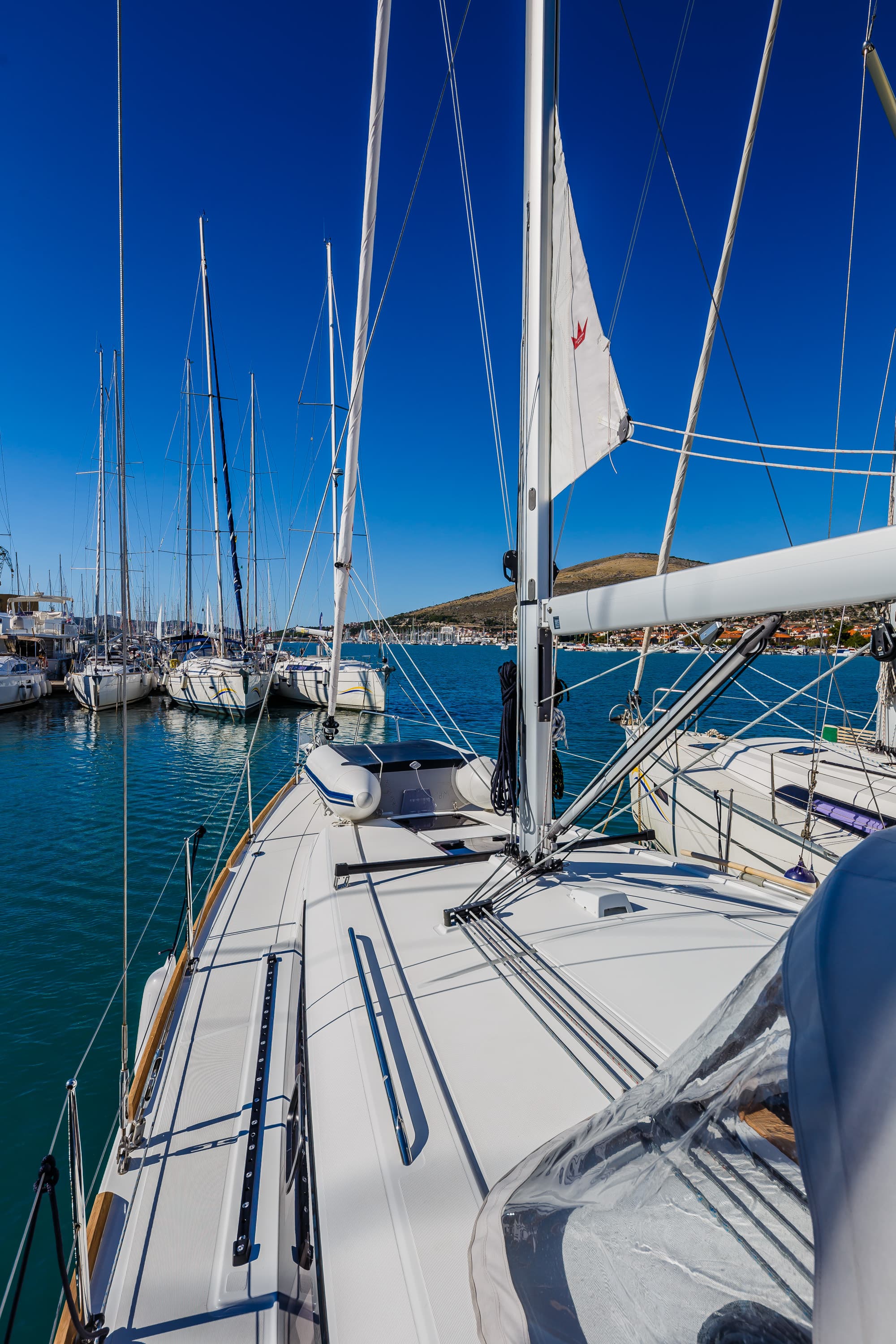 Oceanis 38.1 - photo 11