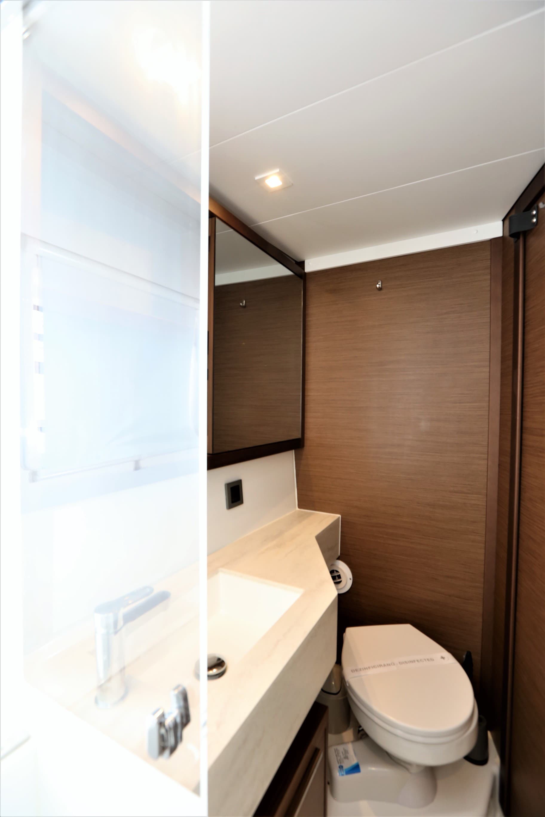 Lagoon 46  - photo 10