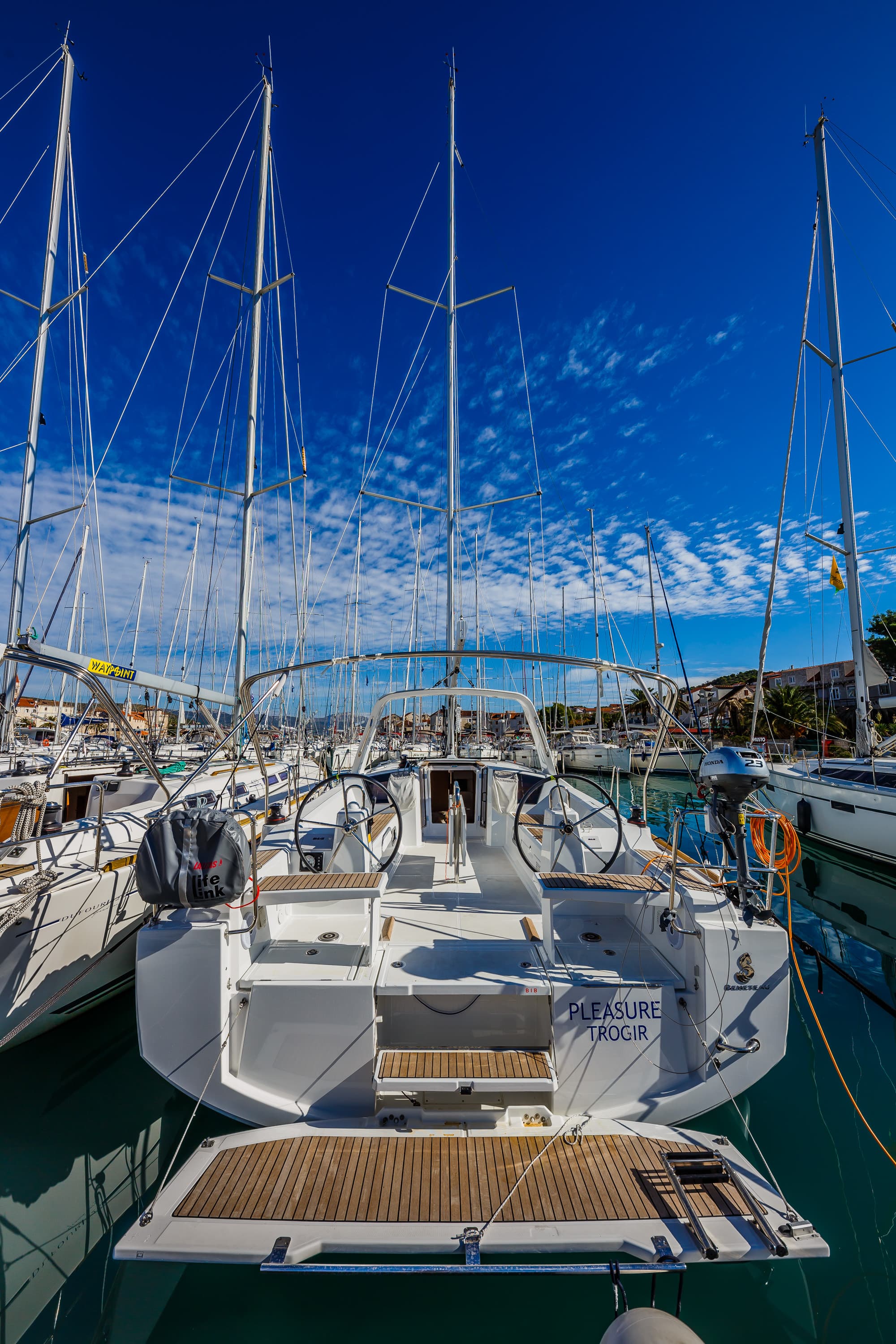 Oceanis 38.1 - photo 9