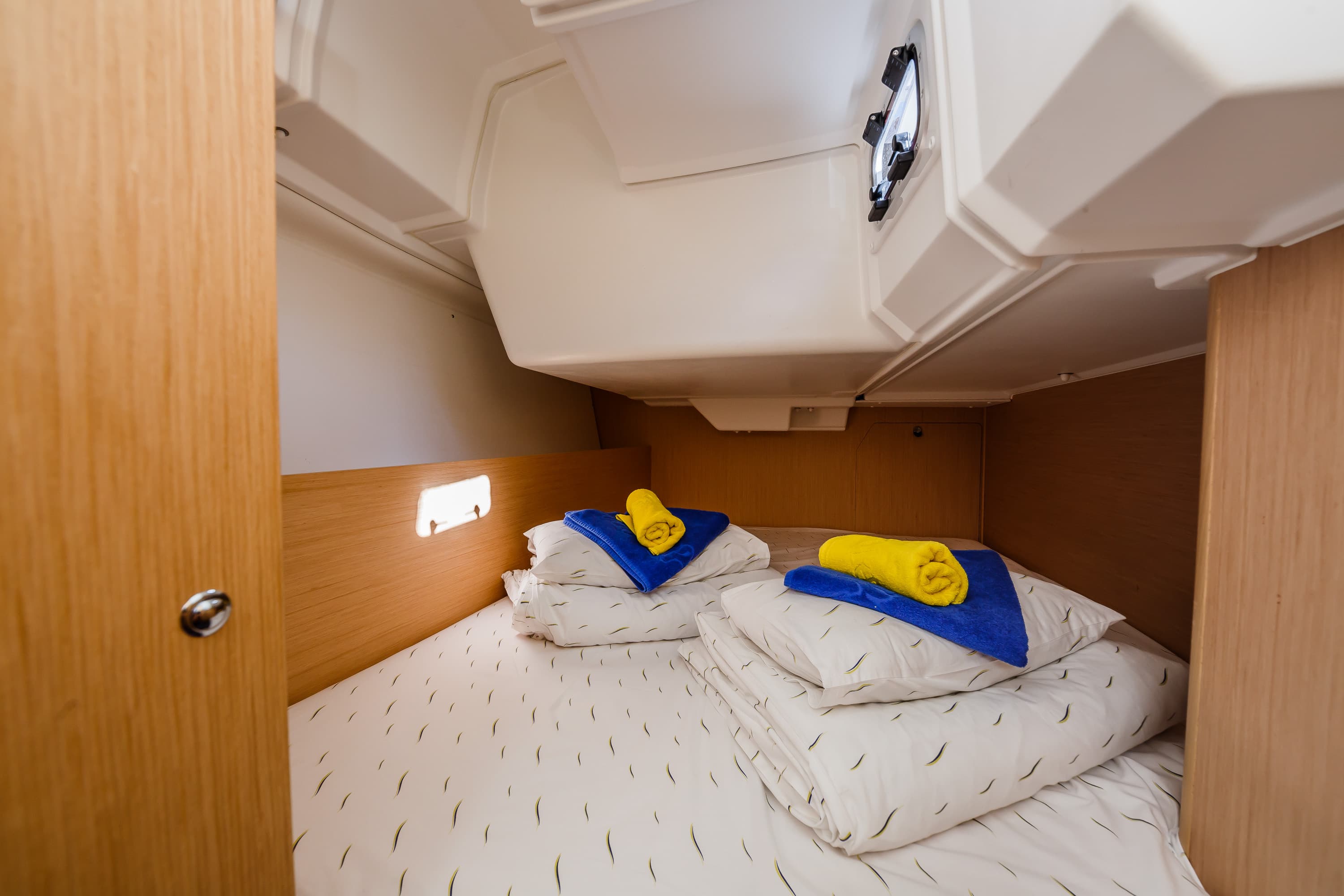 Oceanis 38.1 - photo 8