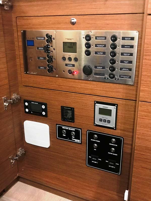 Lagoon 450 Fly - photo 13