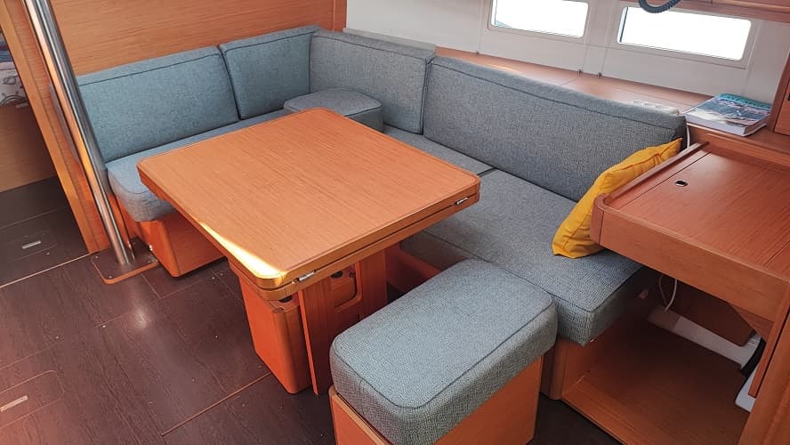 Dufour 390 - photo 20