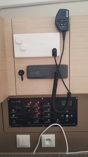 Oceanis 38.1 - photo 5