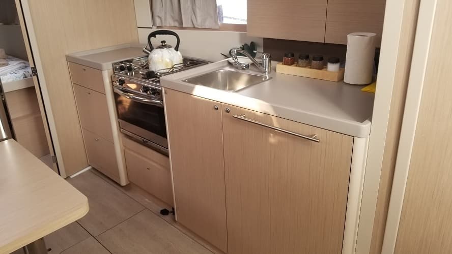 Oceanis 38.1 - photo 4