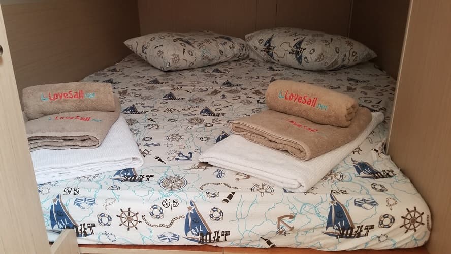 Oceanis 38.1 - photo 9