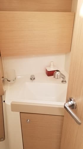 Oceanis 38.1 - photo 15