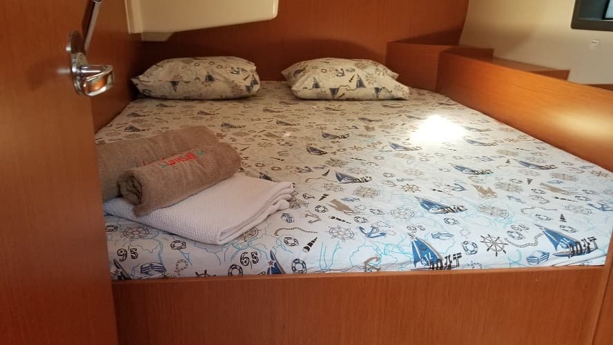 Bavaria C42 - photo 9