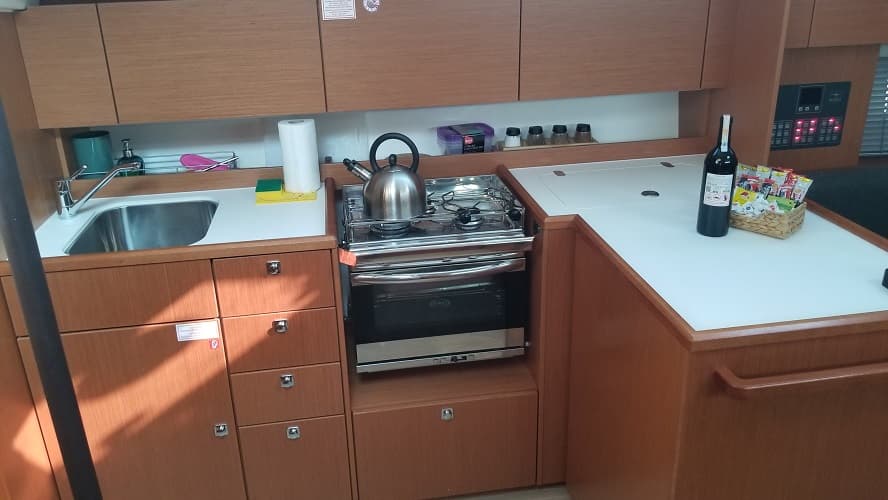 Bavaria C42 - photo 17