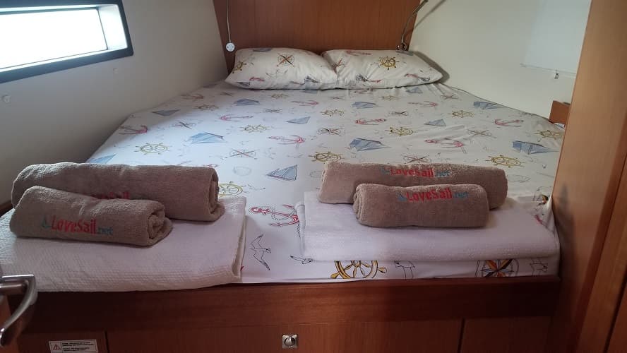 Bavaria C42 - photo 12