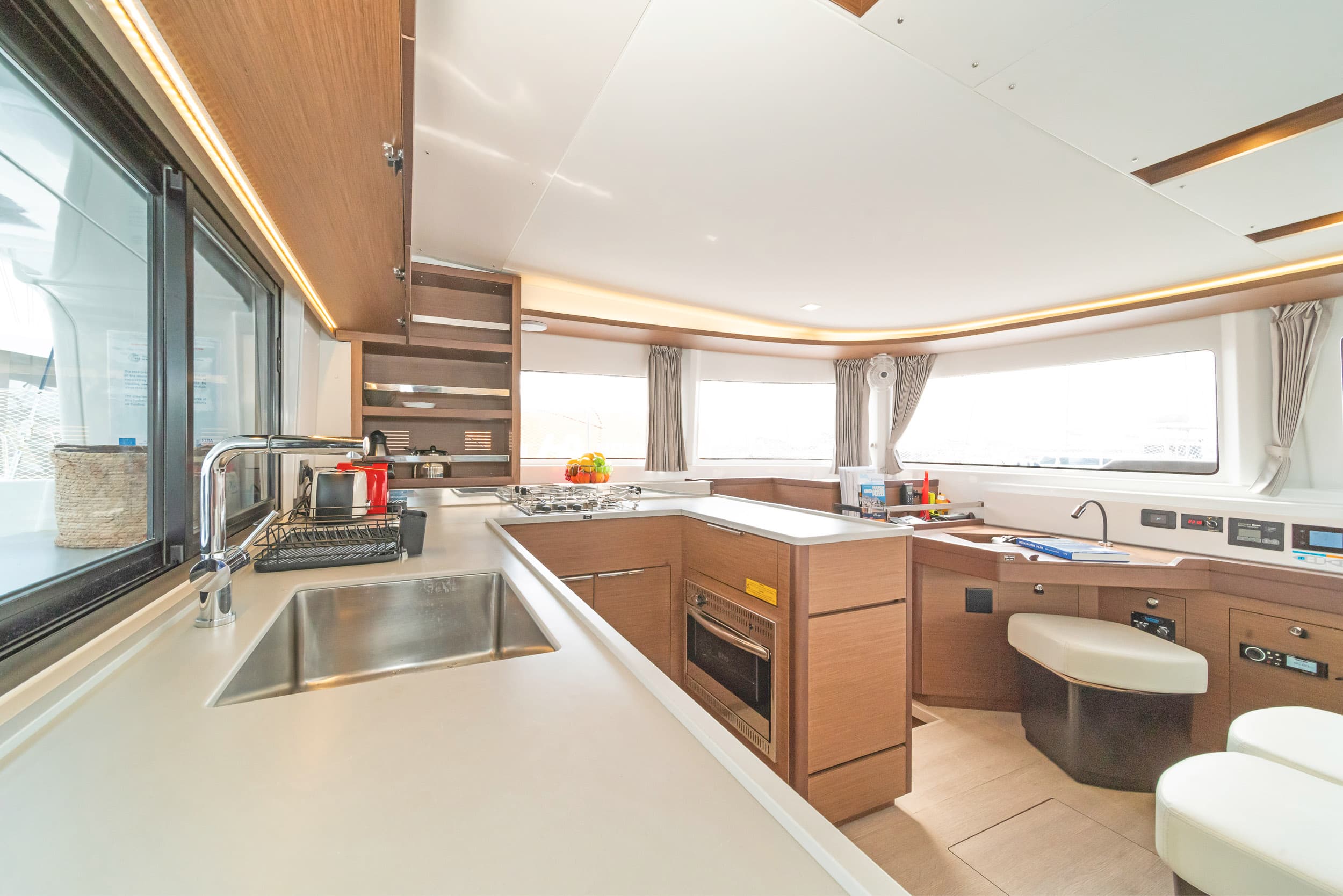 Lagoon 46  - photo 15