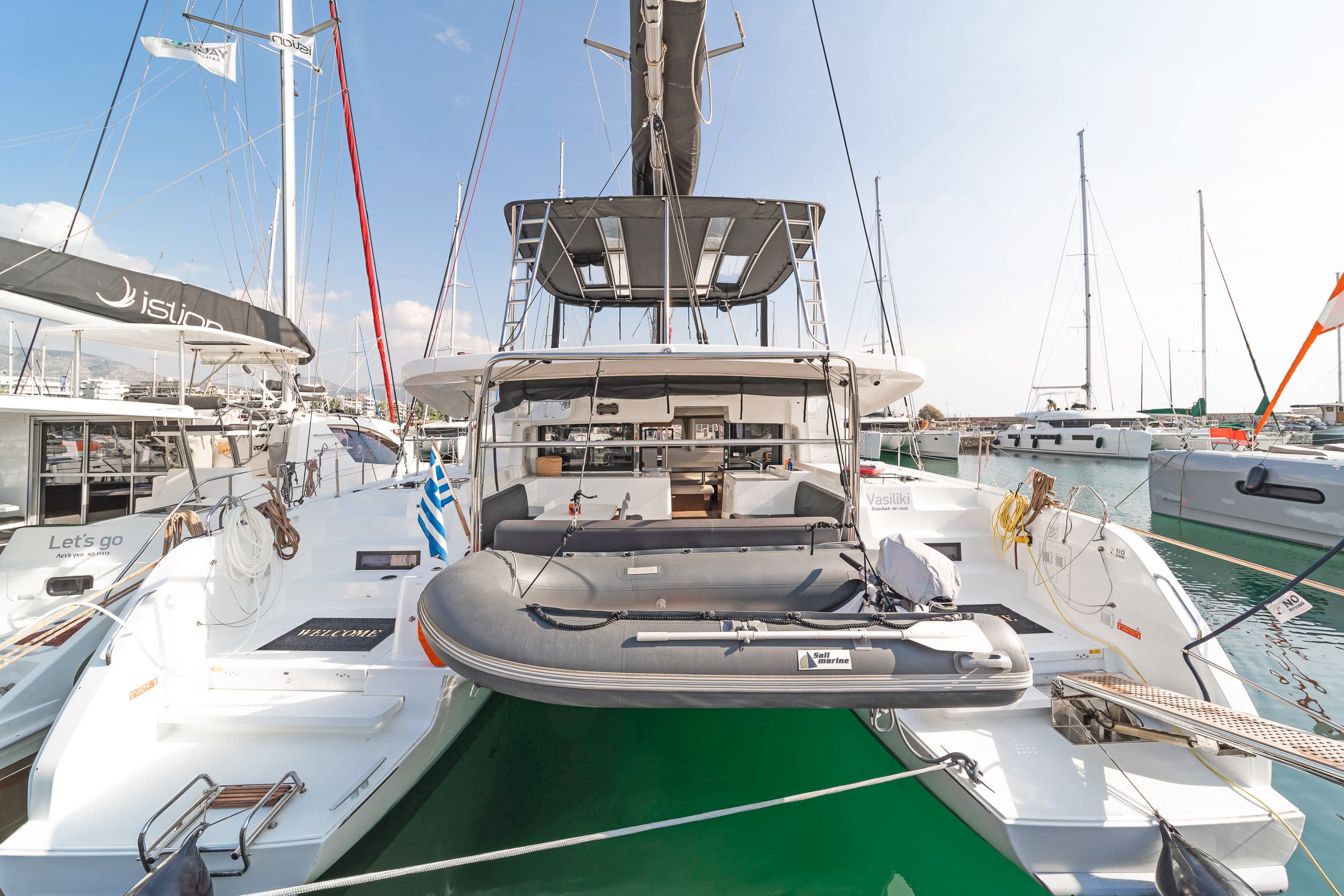 Lagoon 46  - photo 8