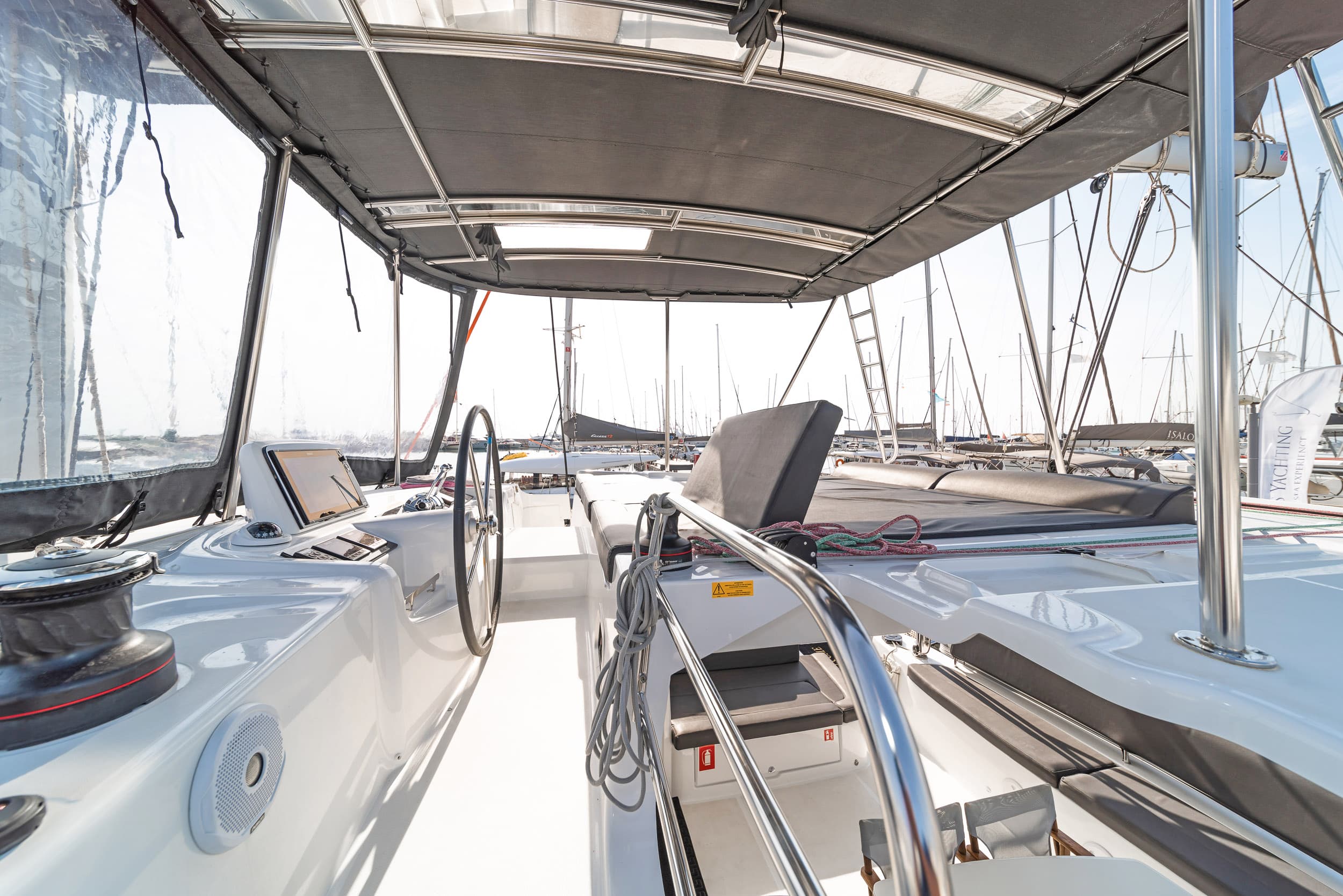 Lagoon 46  - photo 18