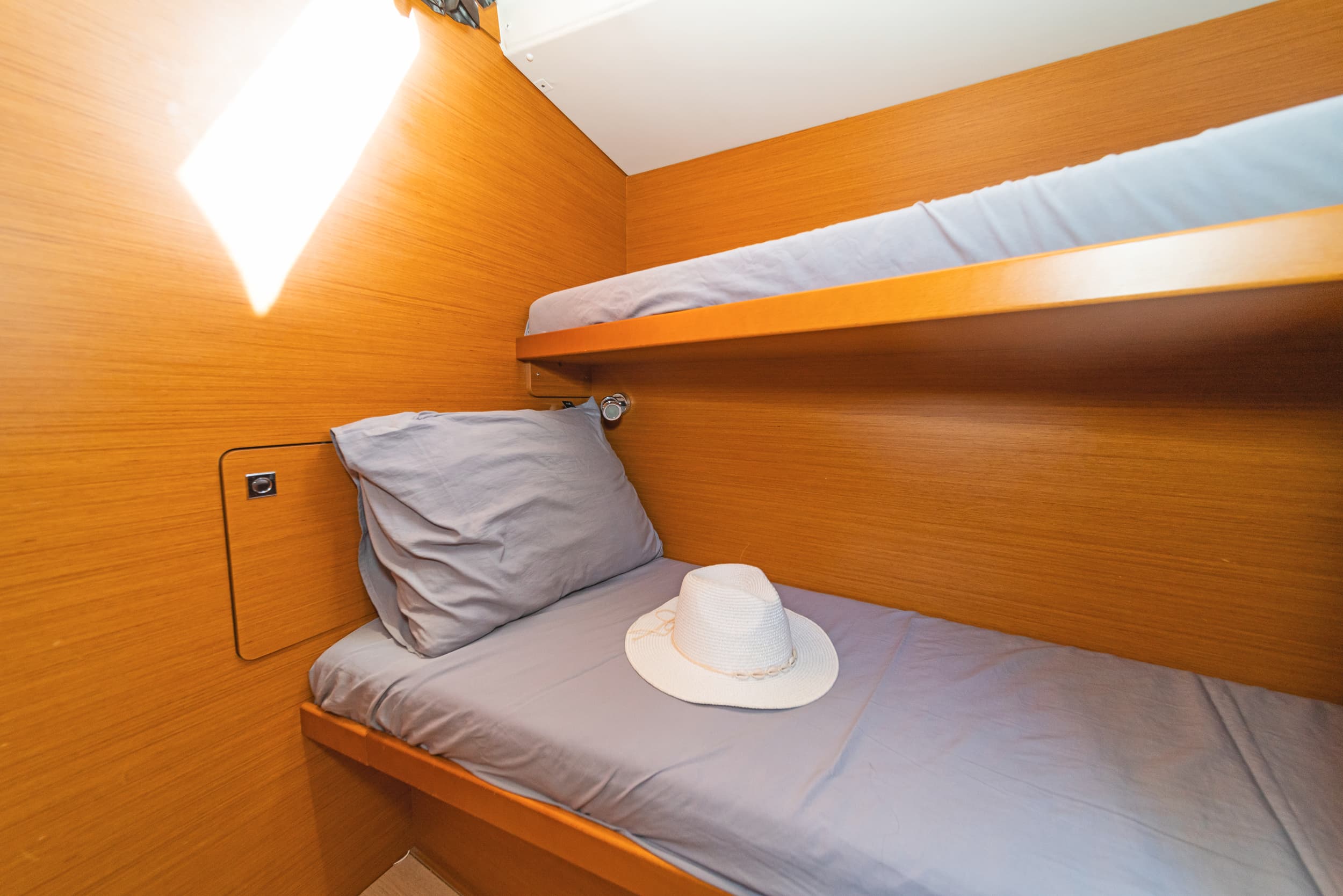 Sun Odyssey 519 - photo 6