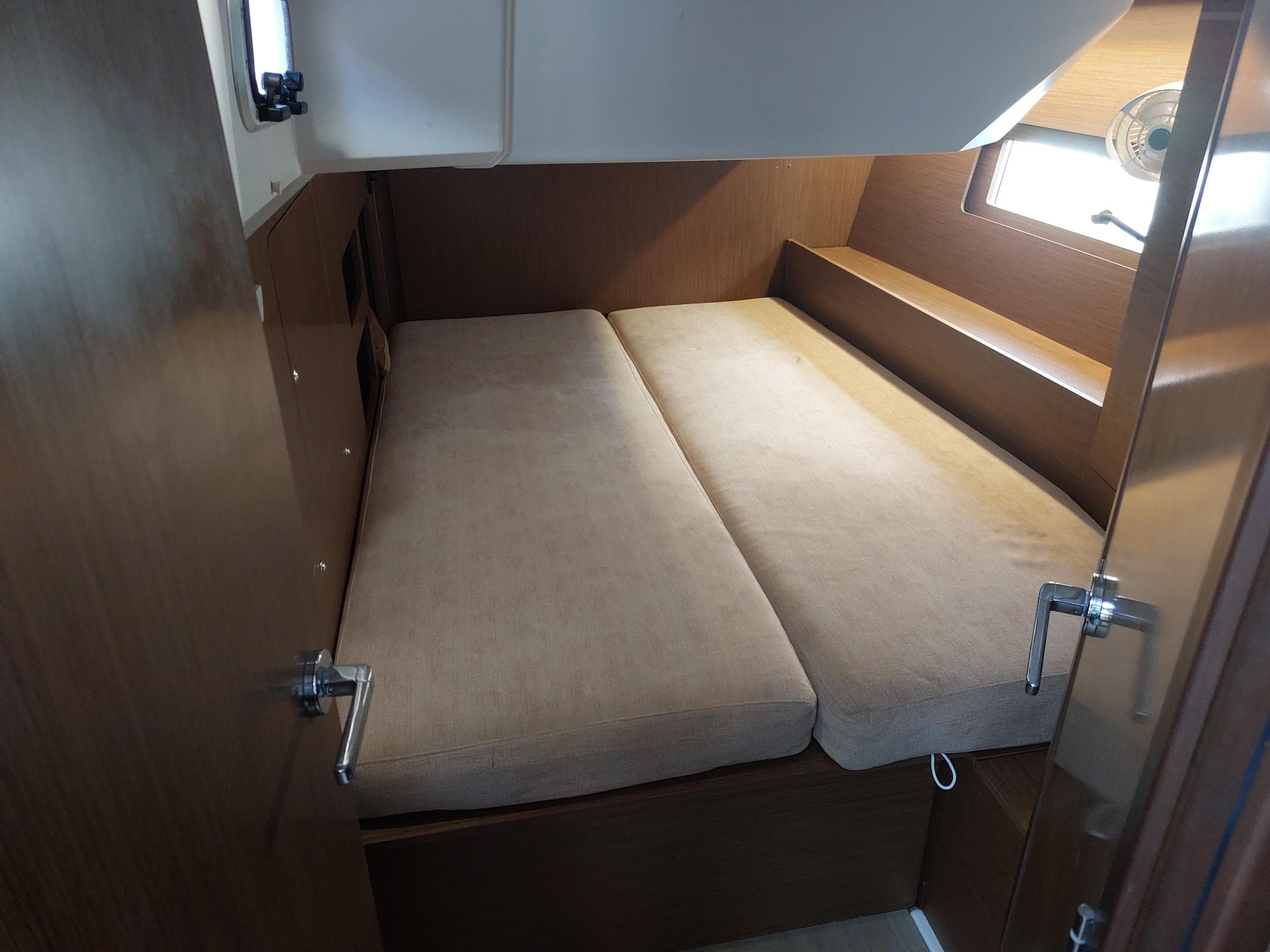 Oceanis 46.1 - photo 10