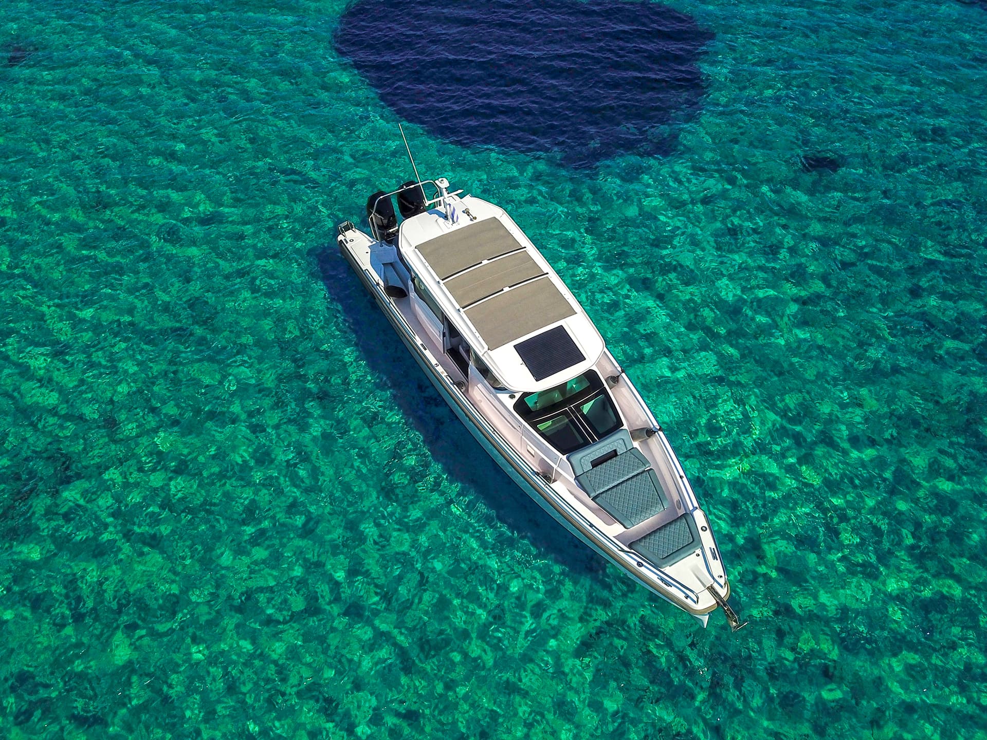 Axopar 37 XC Cross Cabin - photo 5