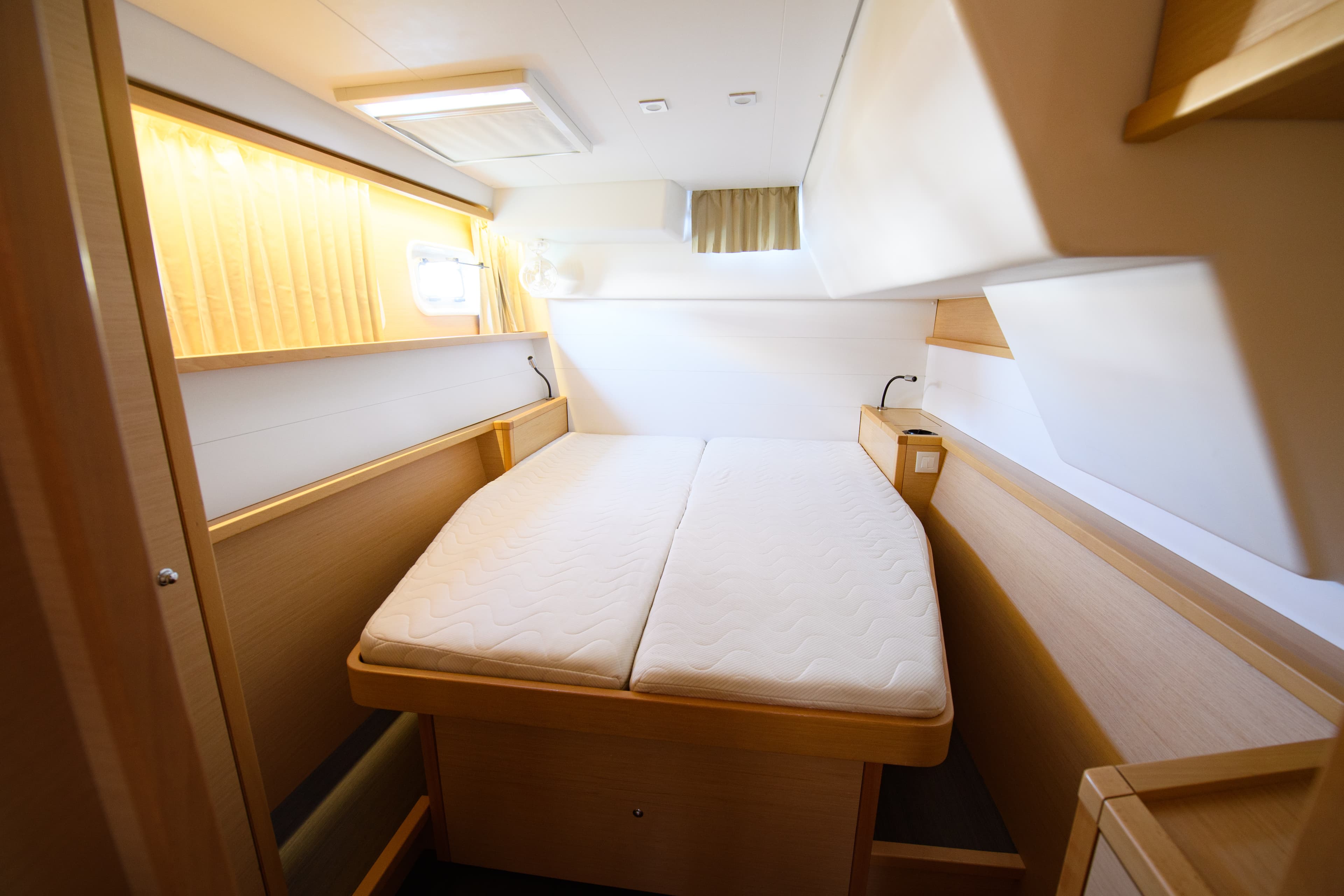 Lagoon 450 Fly - photo 18